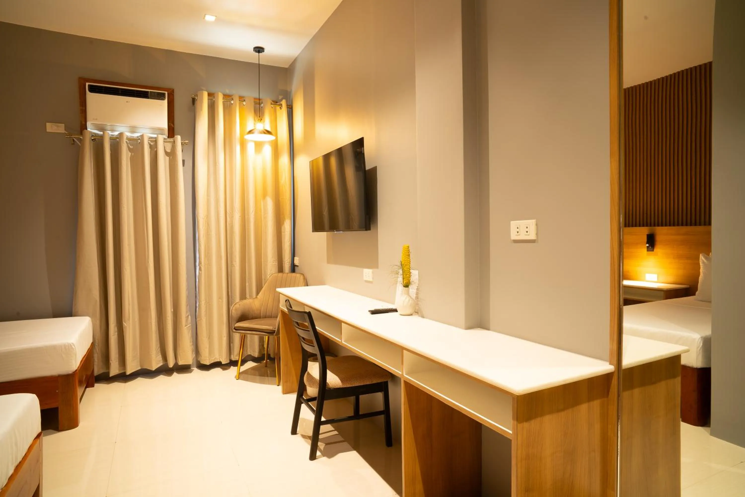 Bed in Madonna Hometel and Suites New Pandan