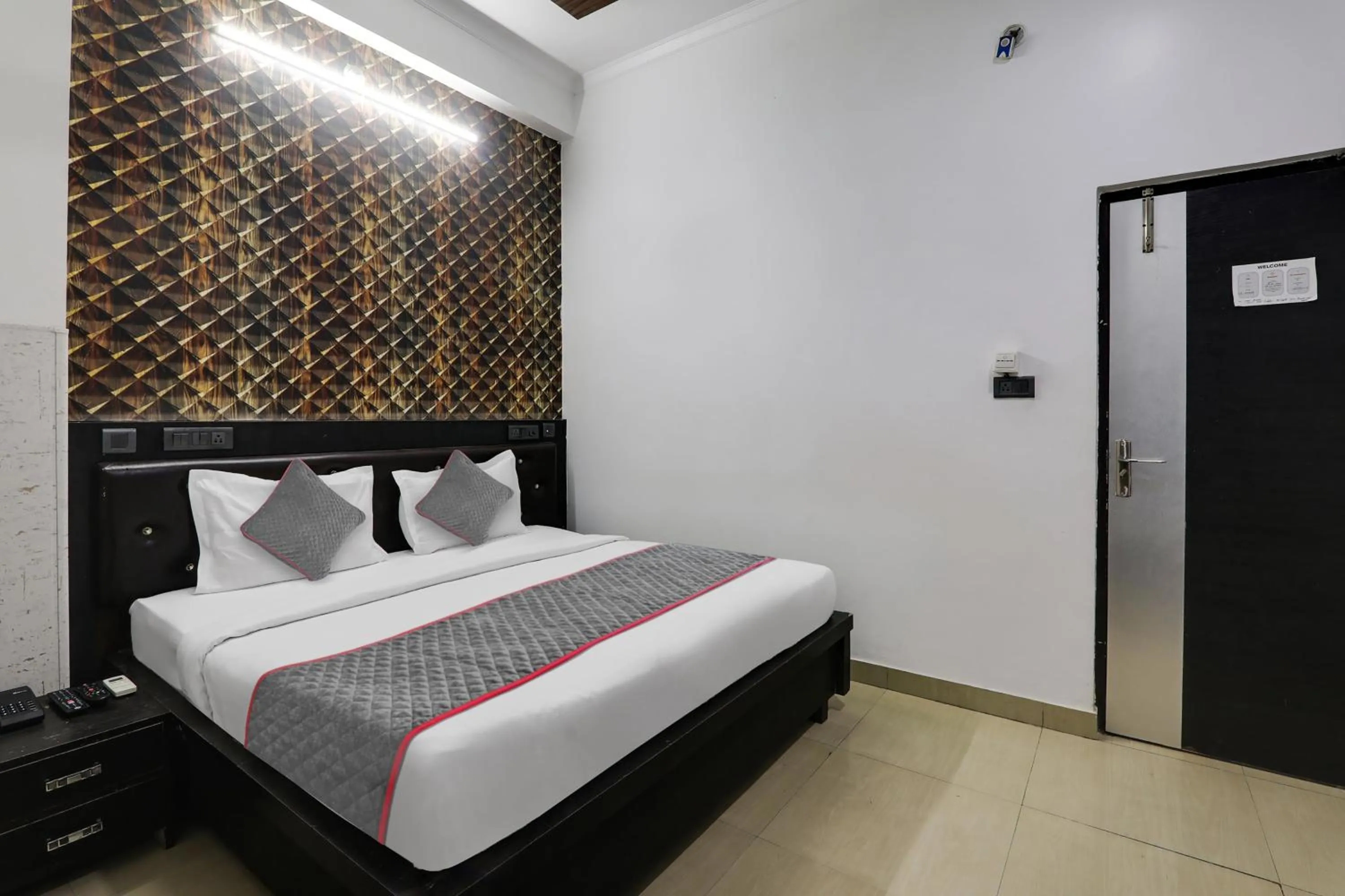 Super Townhouse Hotel Vaishnavi Inn
