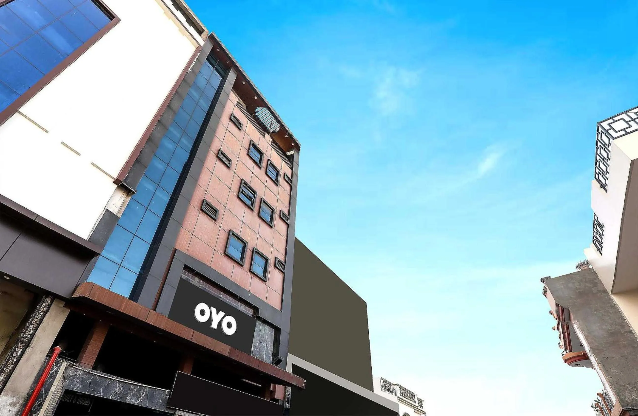 Facade/entrance in Super Townhouse Hotel Vaishnavi Inn