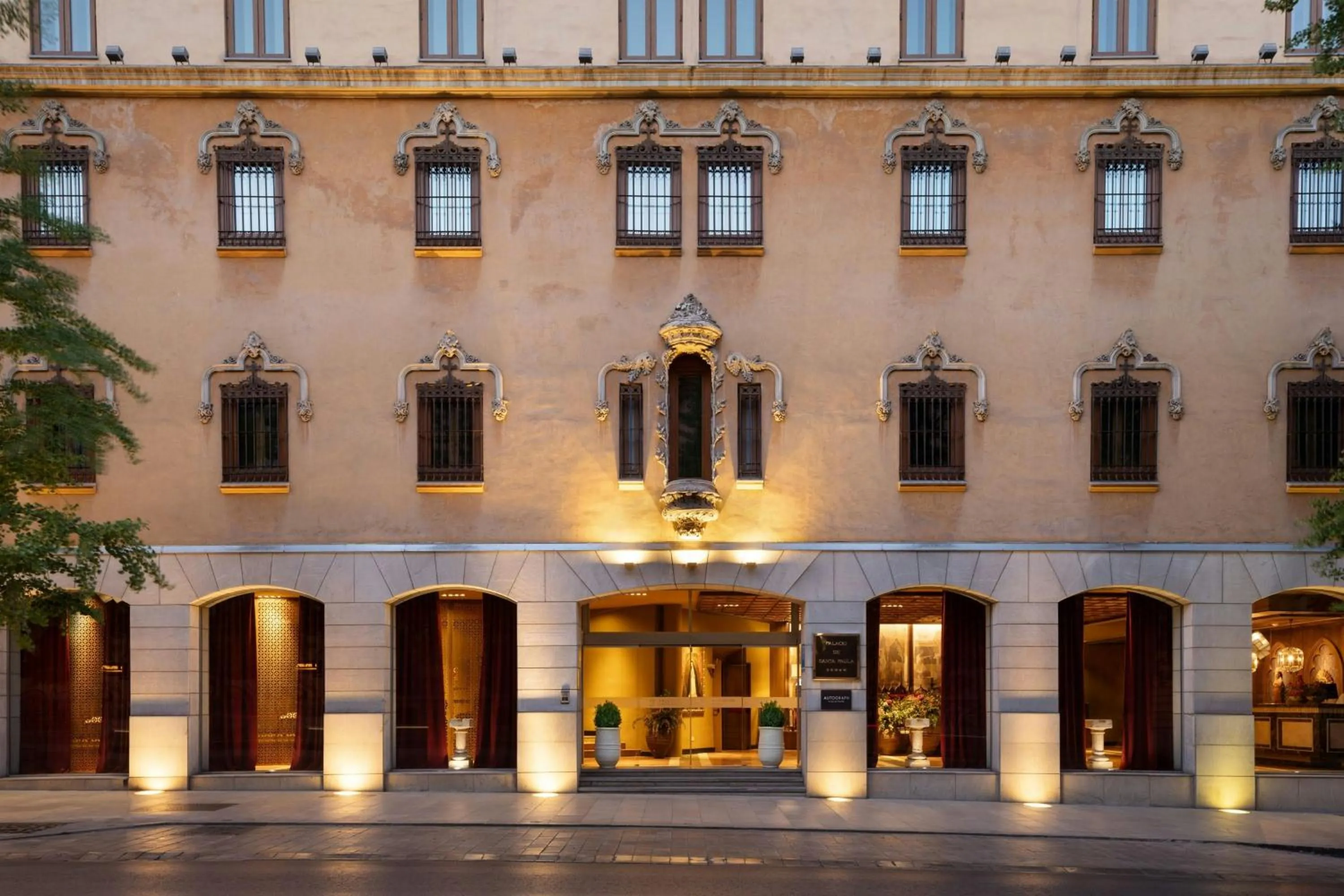 Property building in Hotel Palacio de Santa Paula, Autograph Collection