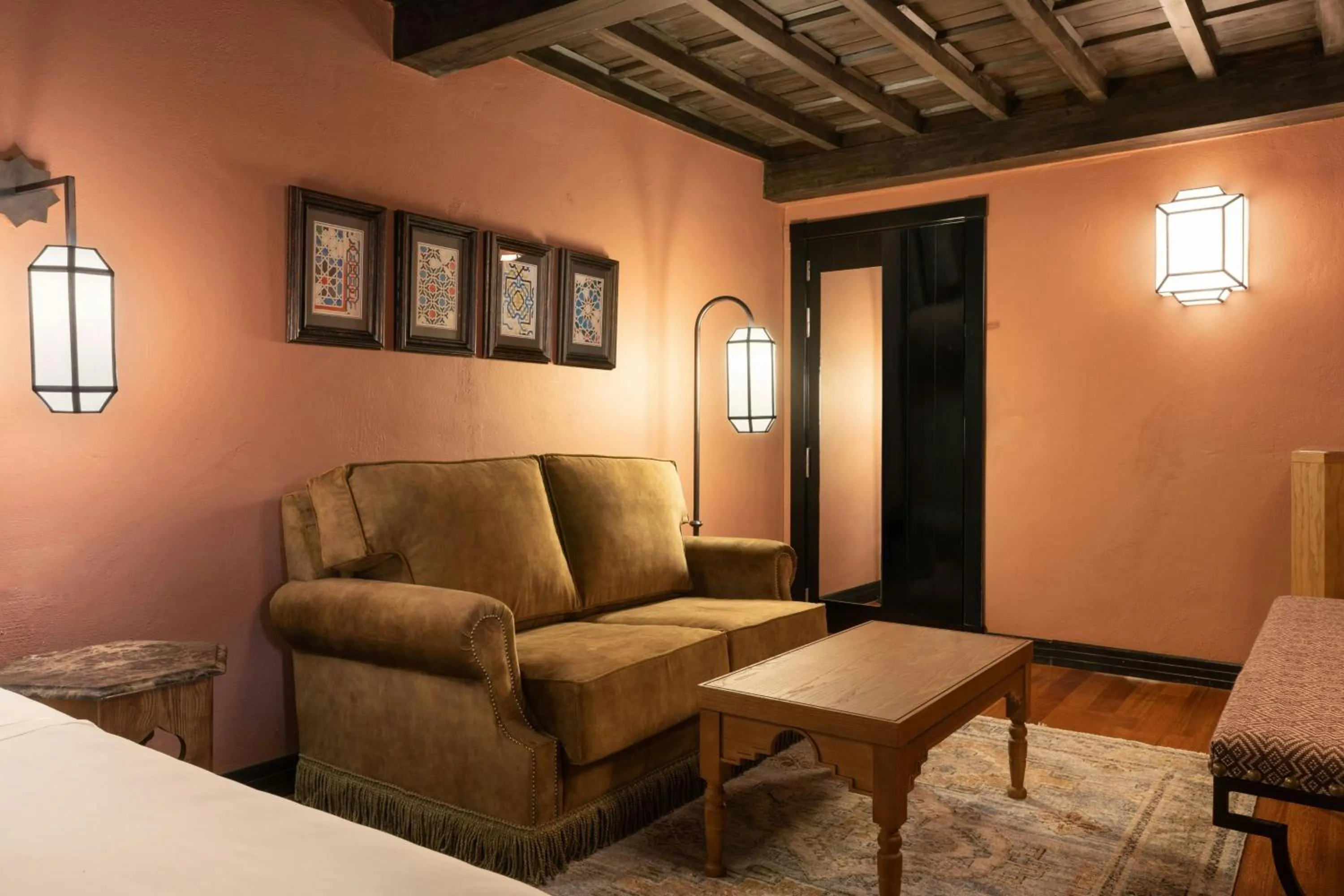 Photo of the whole room in Hotel Palacio de Santa Paula, Autograph Collection