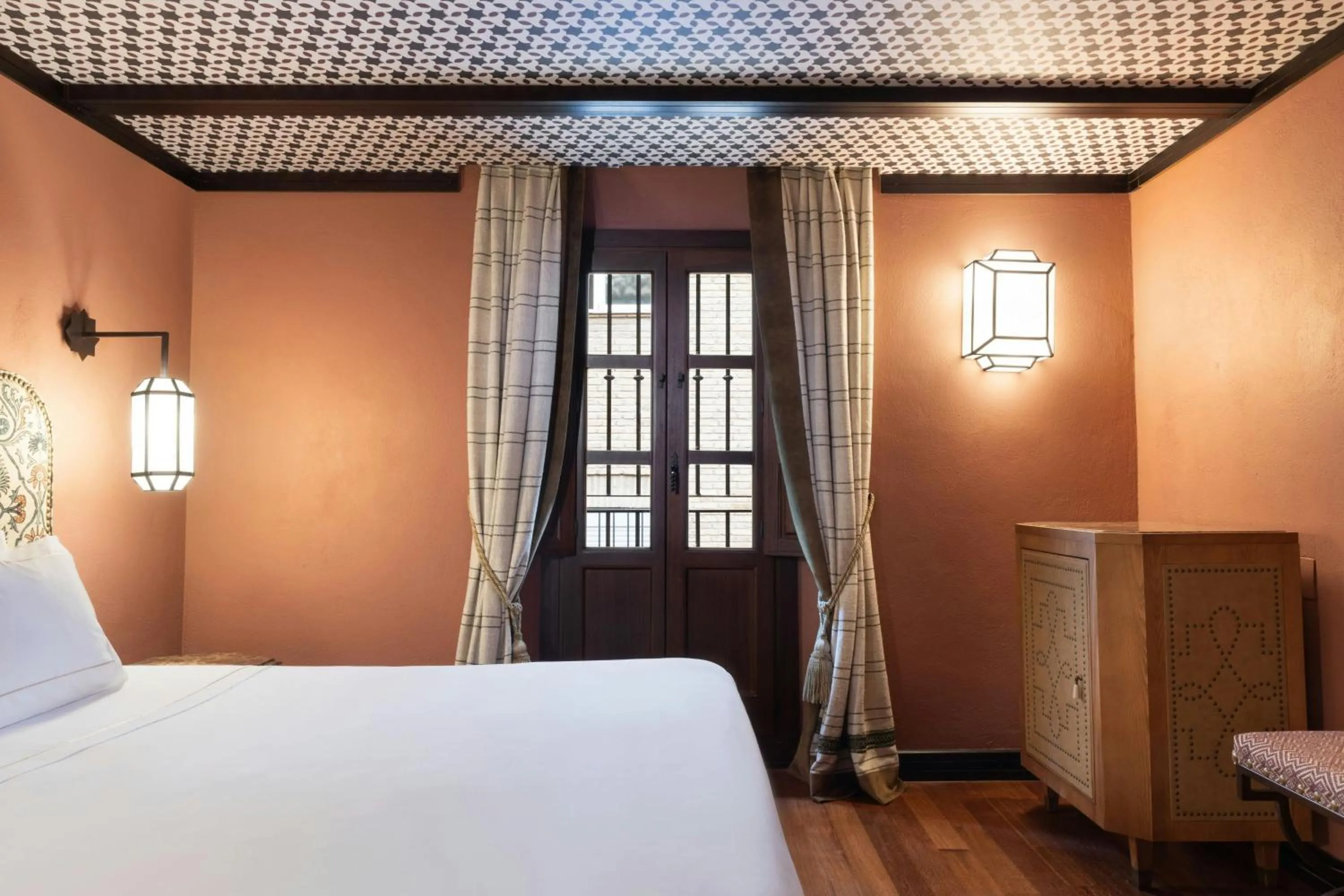 Photo of the whole room, Bed in Hotel Palacio de Santa Paula, Autograph Collection