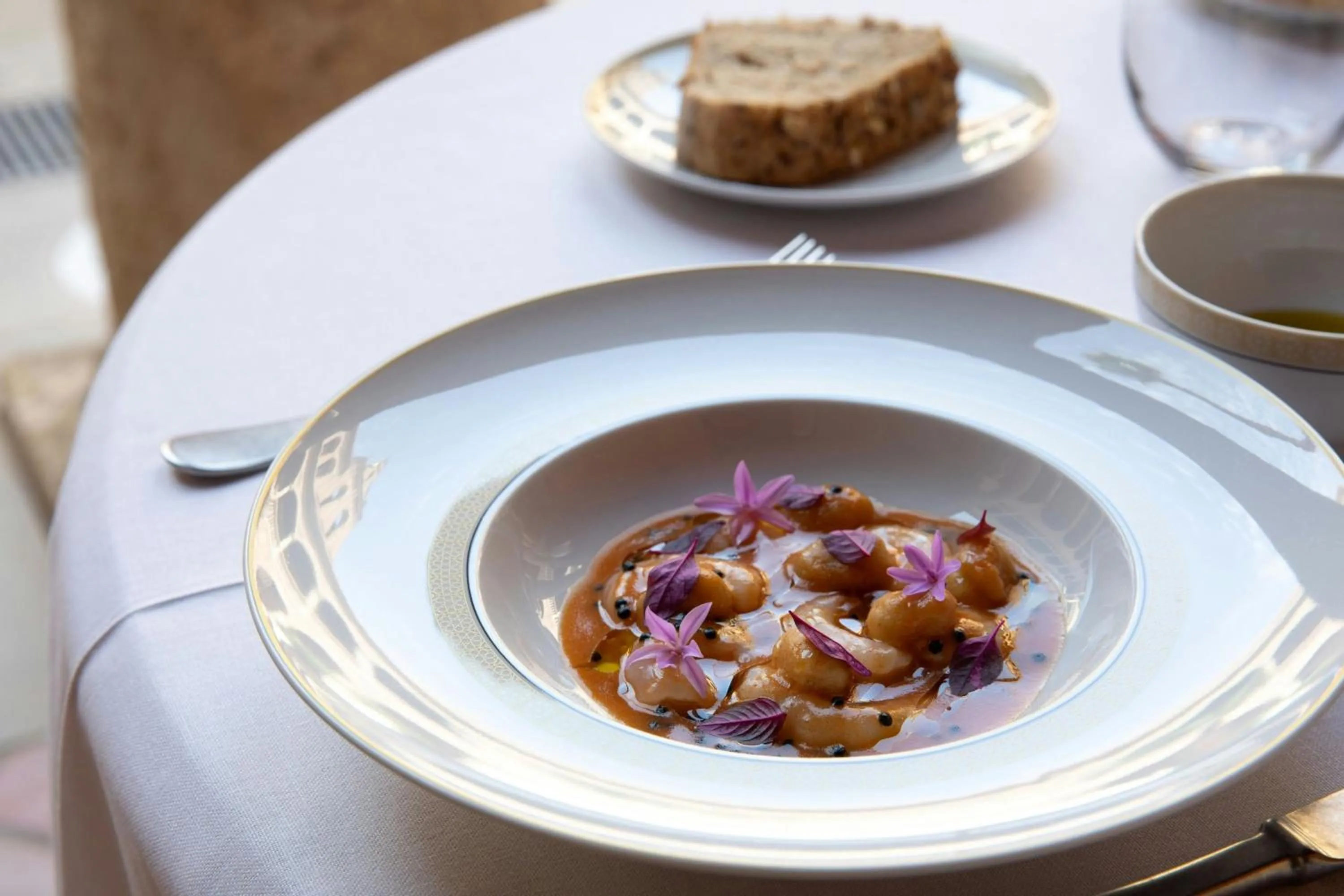 Restaurant/places to eat in Hotel Palacio de Santa Paula, Autograph Collection