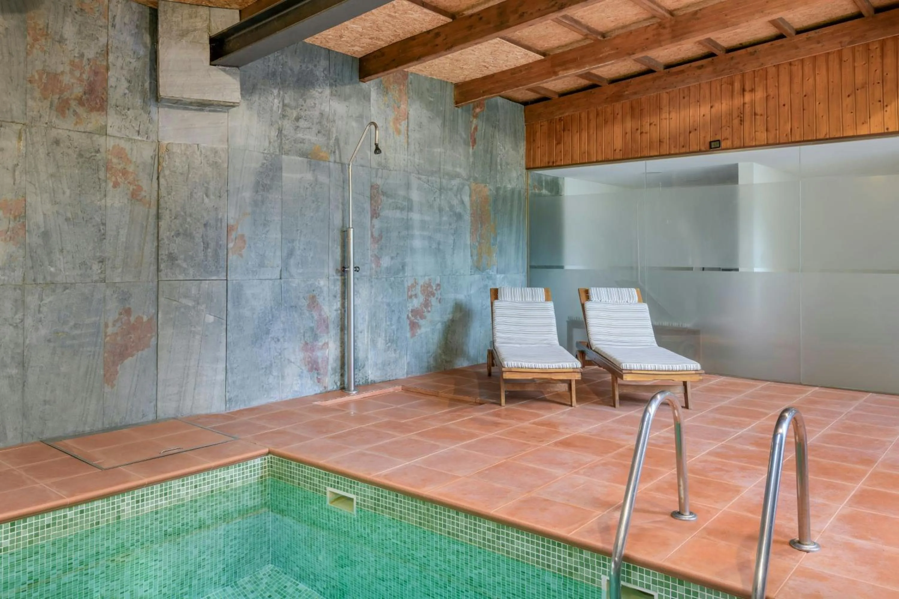 Swimming pool in Hotel Palacio del Carmen, Autograph Collection