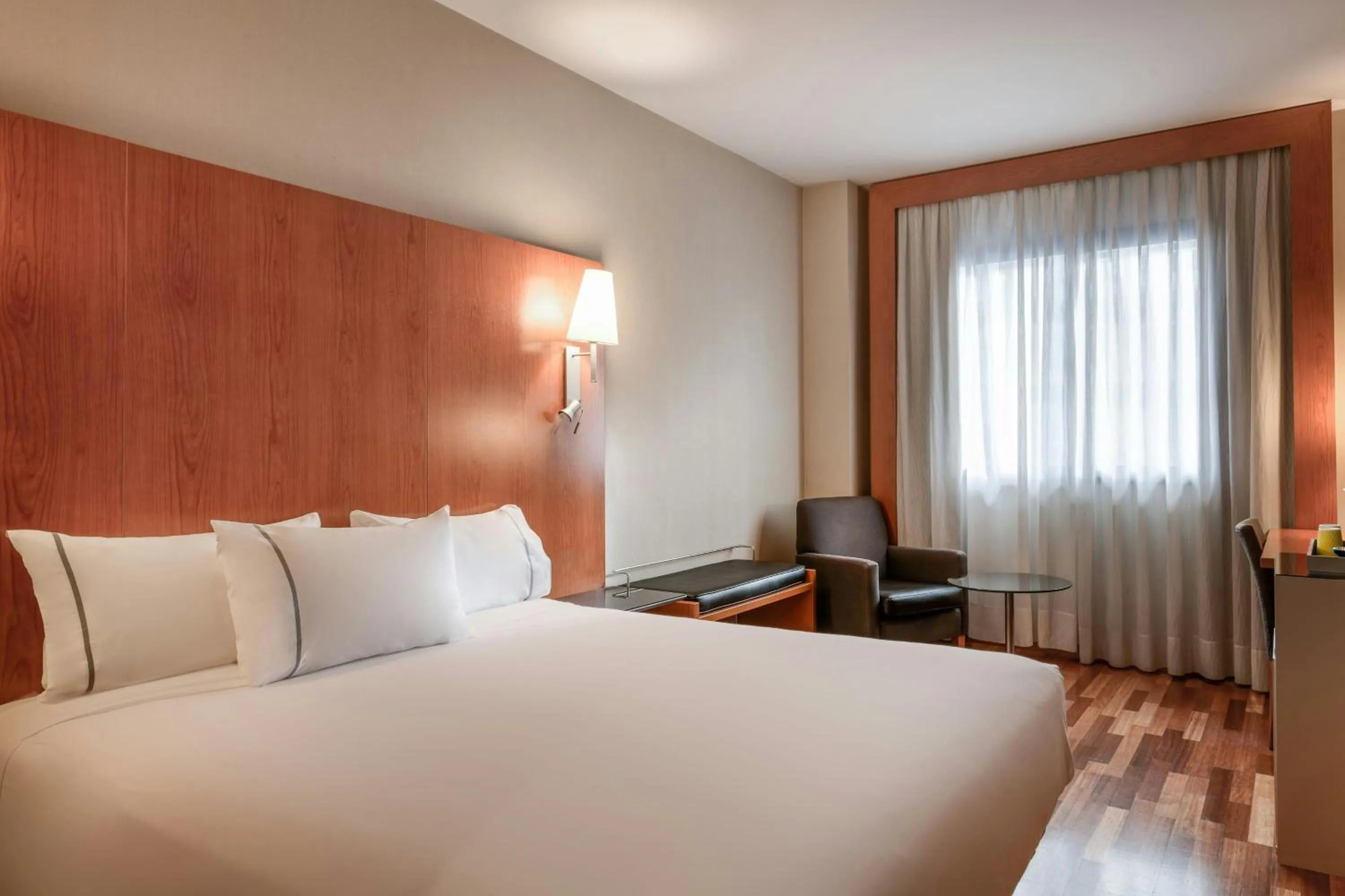 Photo of the whole room, Bed in AC Hotel León San Antonio by Marriott