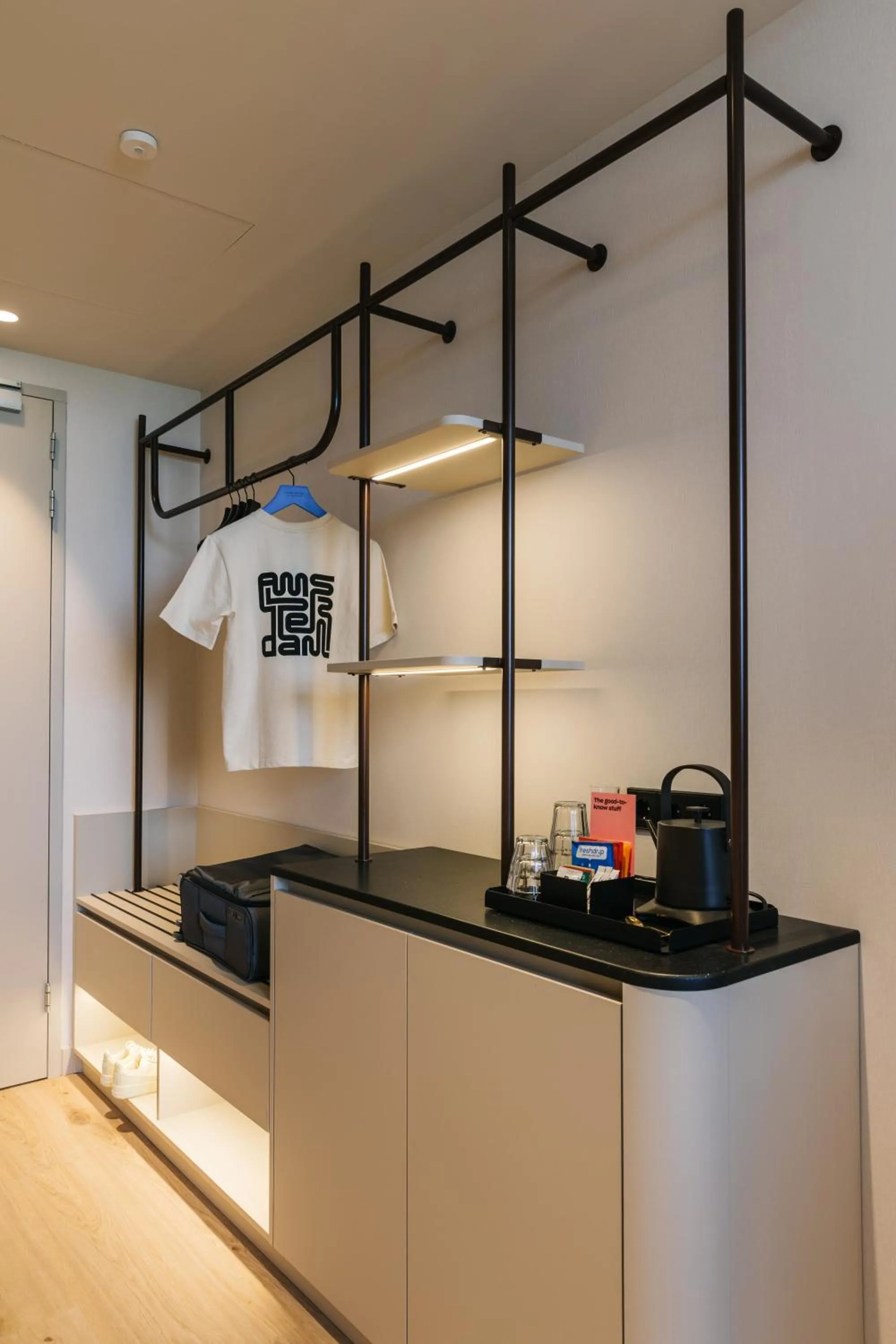 wardrobe in The Social Hub Barcelona Poblenou