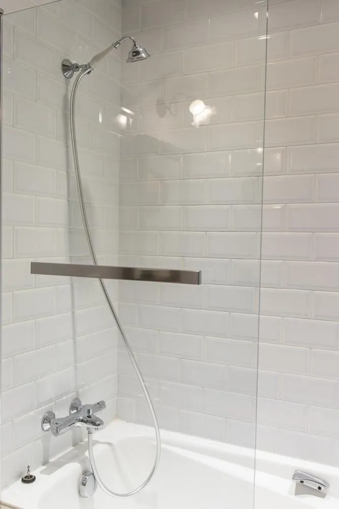 Au 16 Place Saint Louis