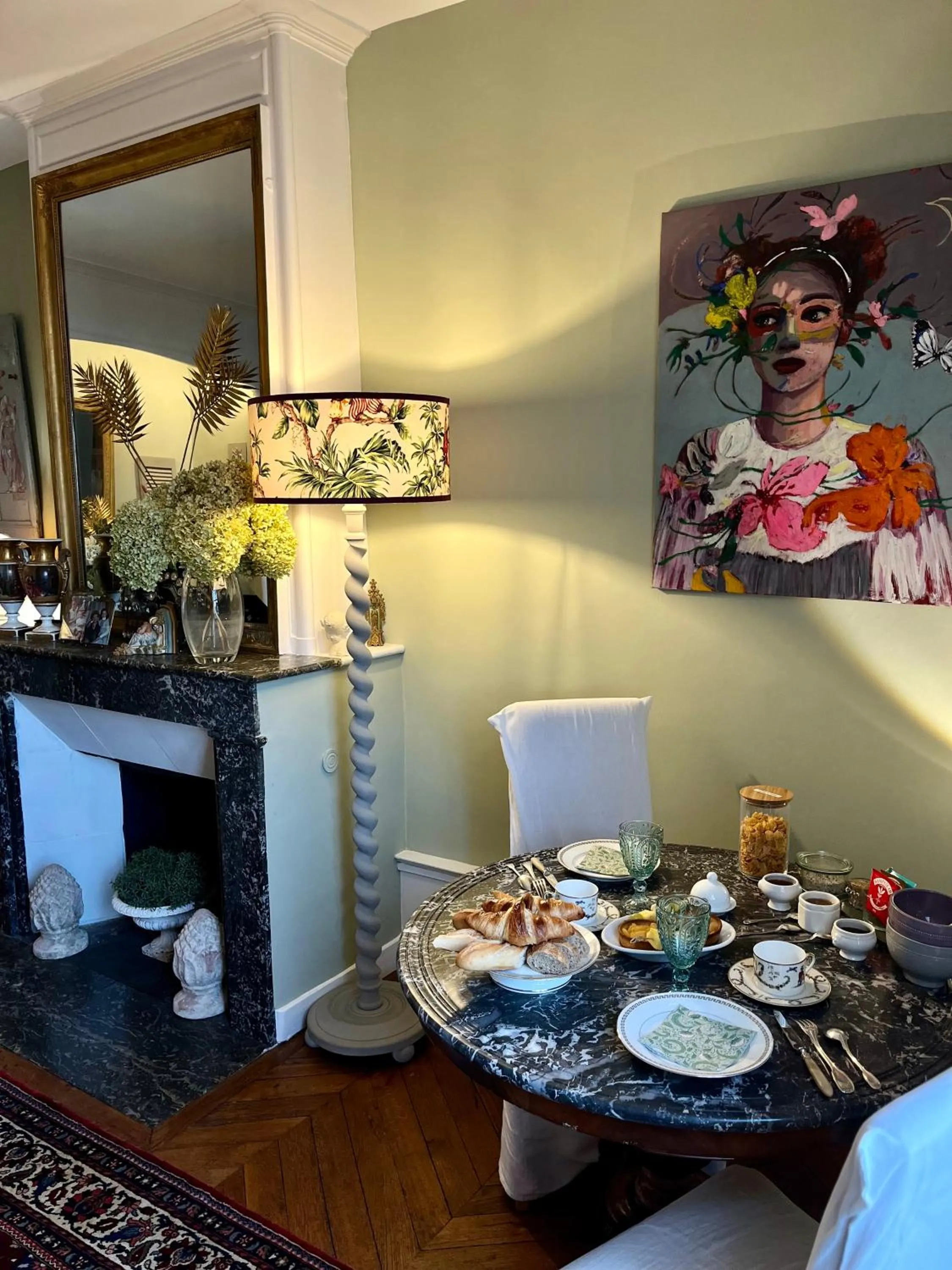 Au 16 Place Saint Louis