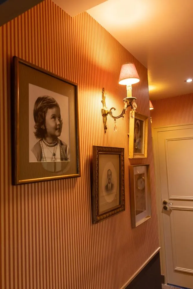 Au 16 Place Saint Louis