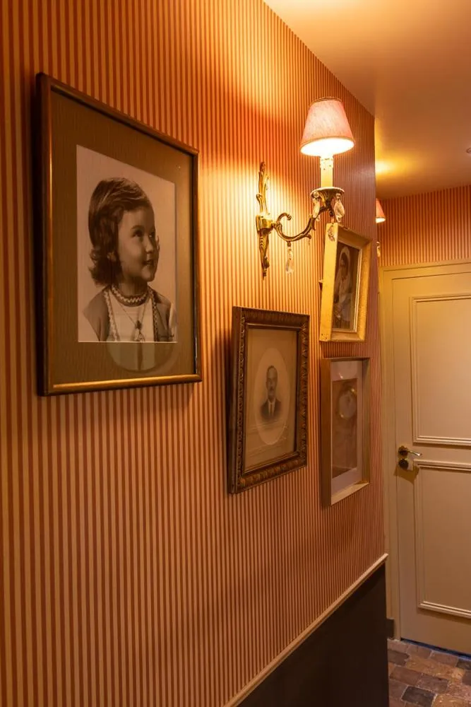 Au 16 Place Saint Louis