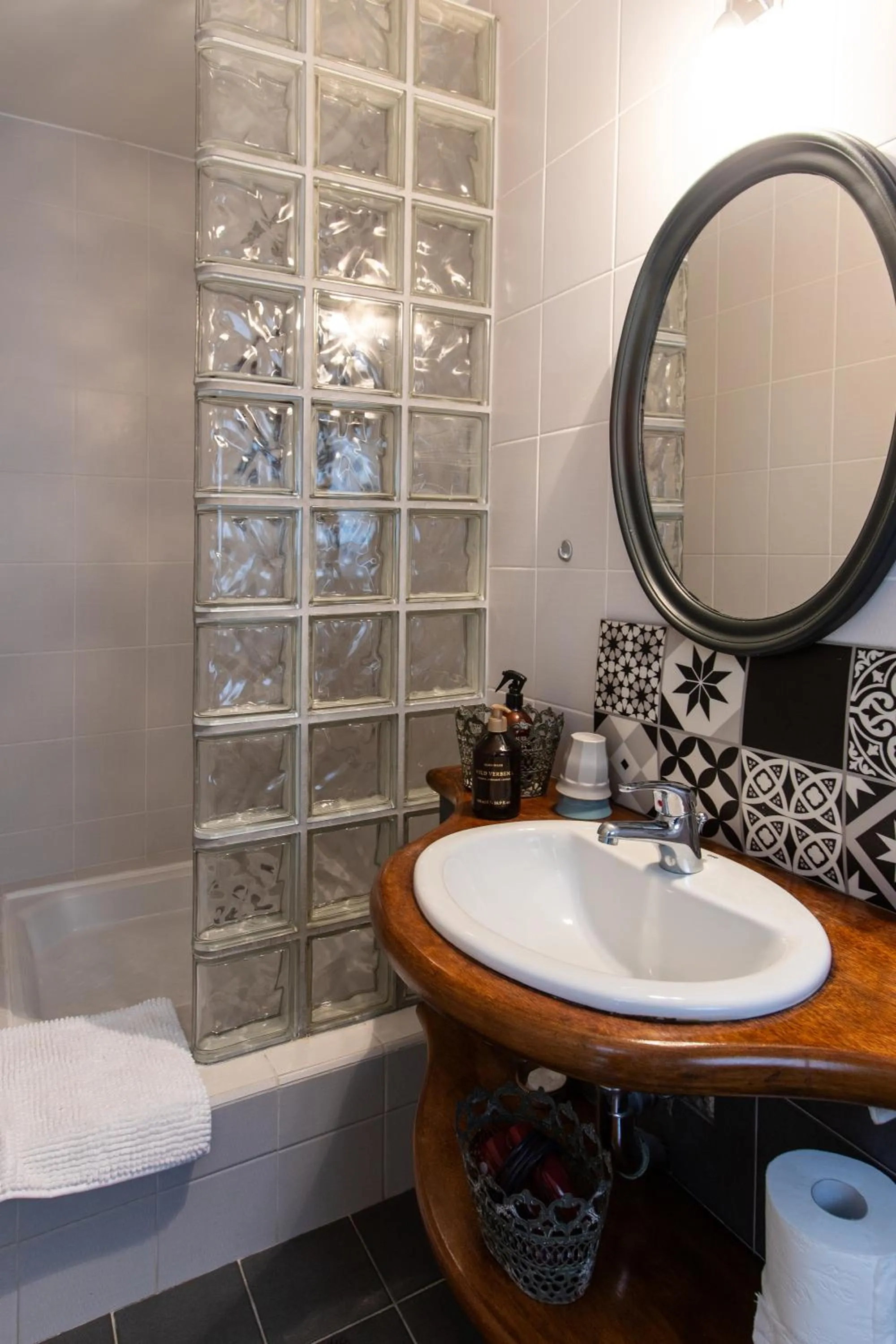 Au 16 Place Saint Louis