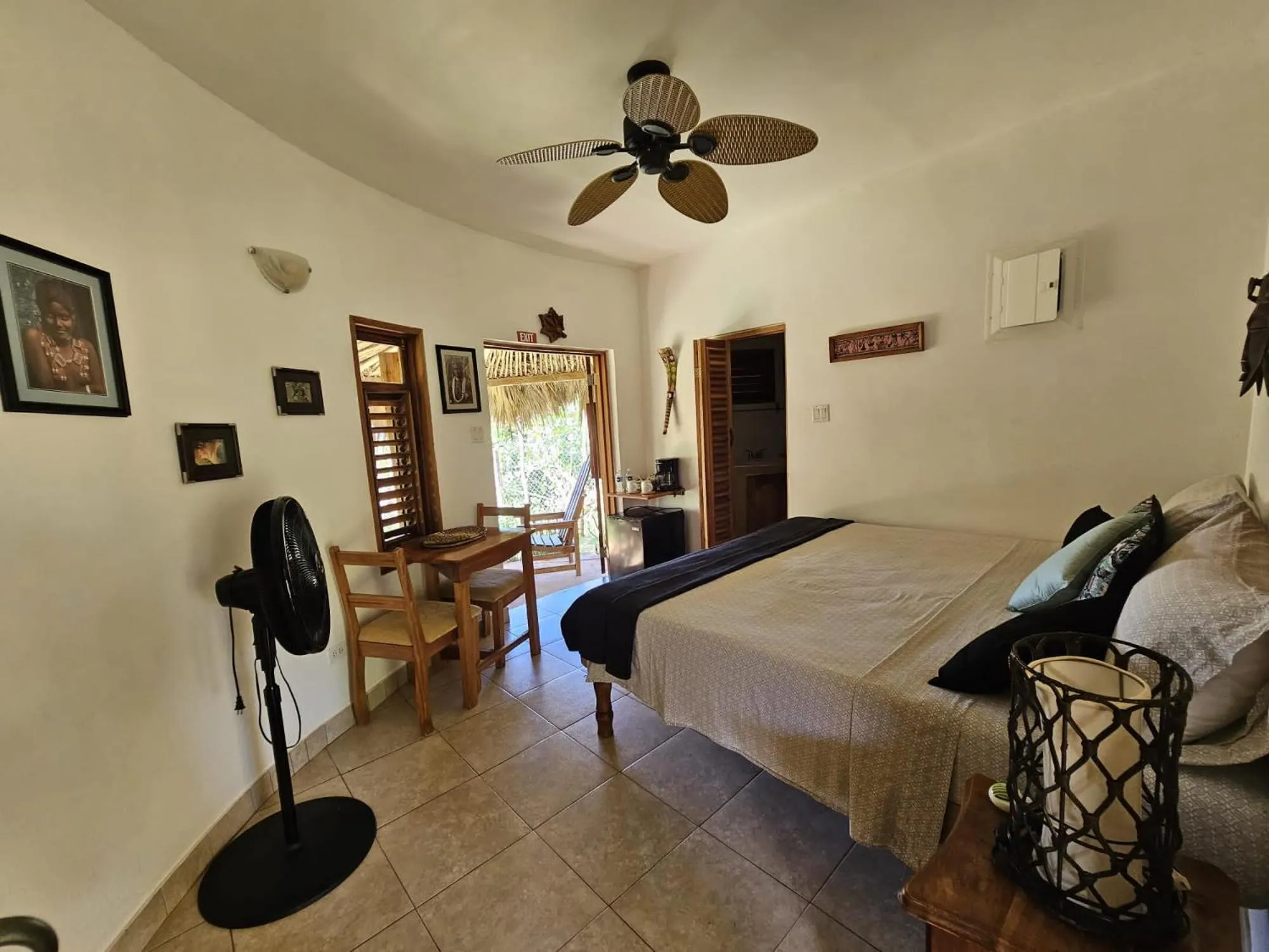 Photo of the whole room in KuDehya Guesthouse