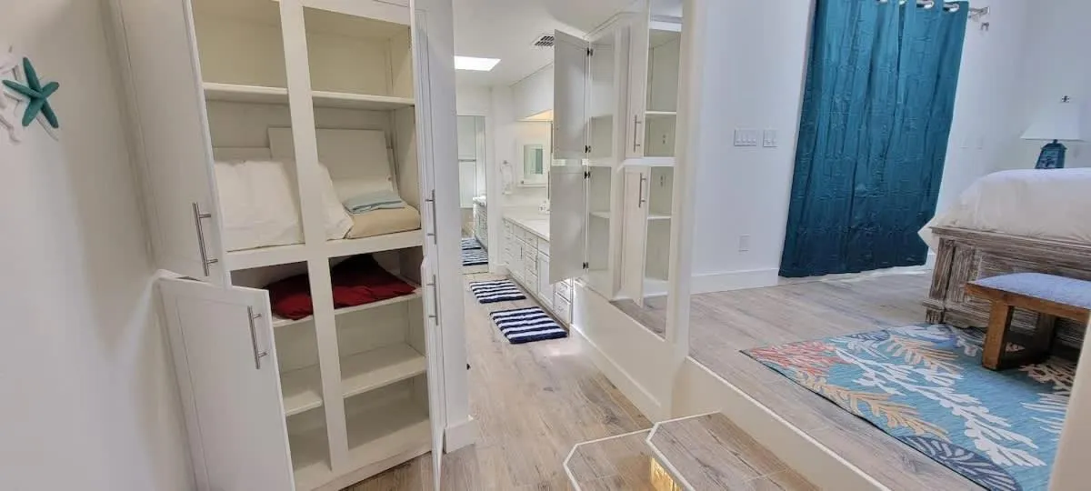 Bed in Bahama Mama House