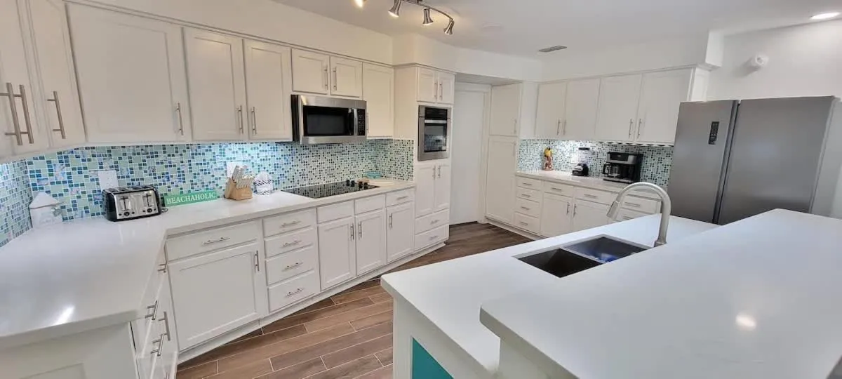 Kitchen or kitchenette in Bahama Mama House