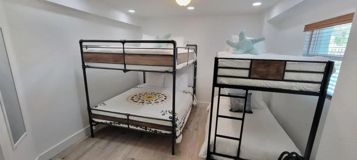 Bed in Bahama Mama House