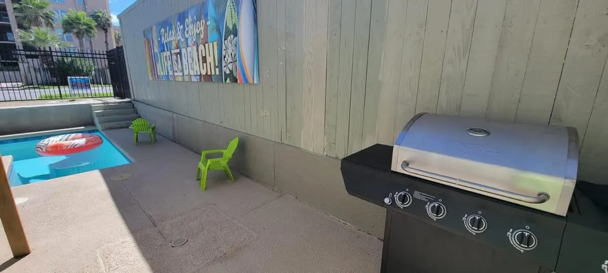 Other in Bahama Mama House