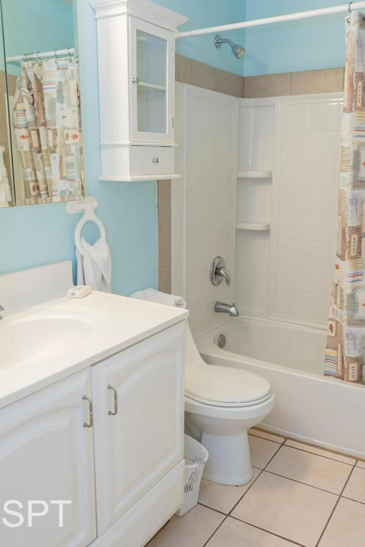 Bathroom in Caribbean Vibes House