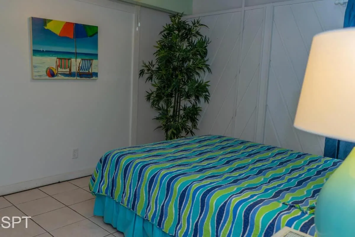 Bed in Caribbean Vibes House