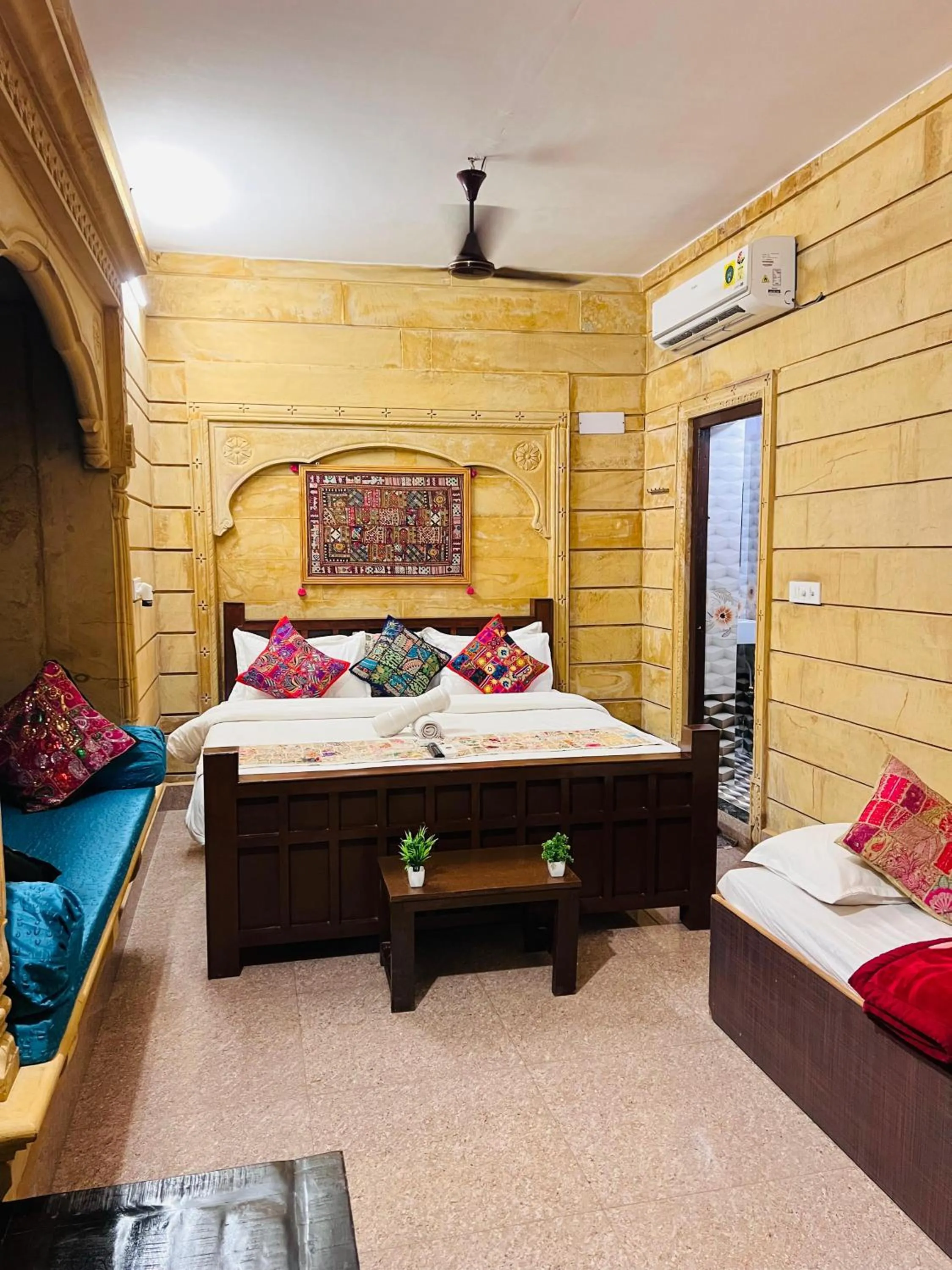 Bed in Relax Inn Jaisalmer