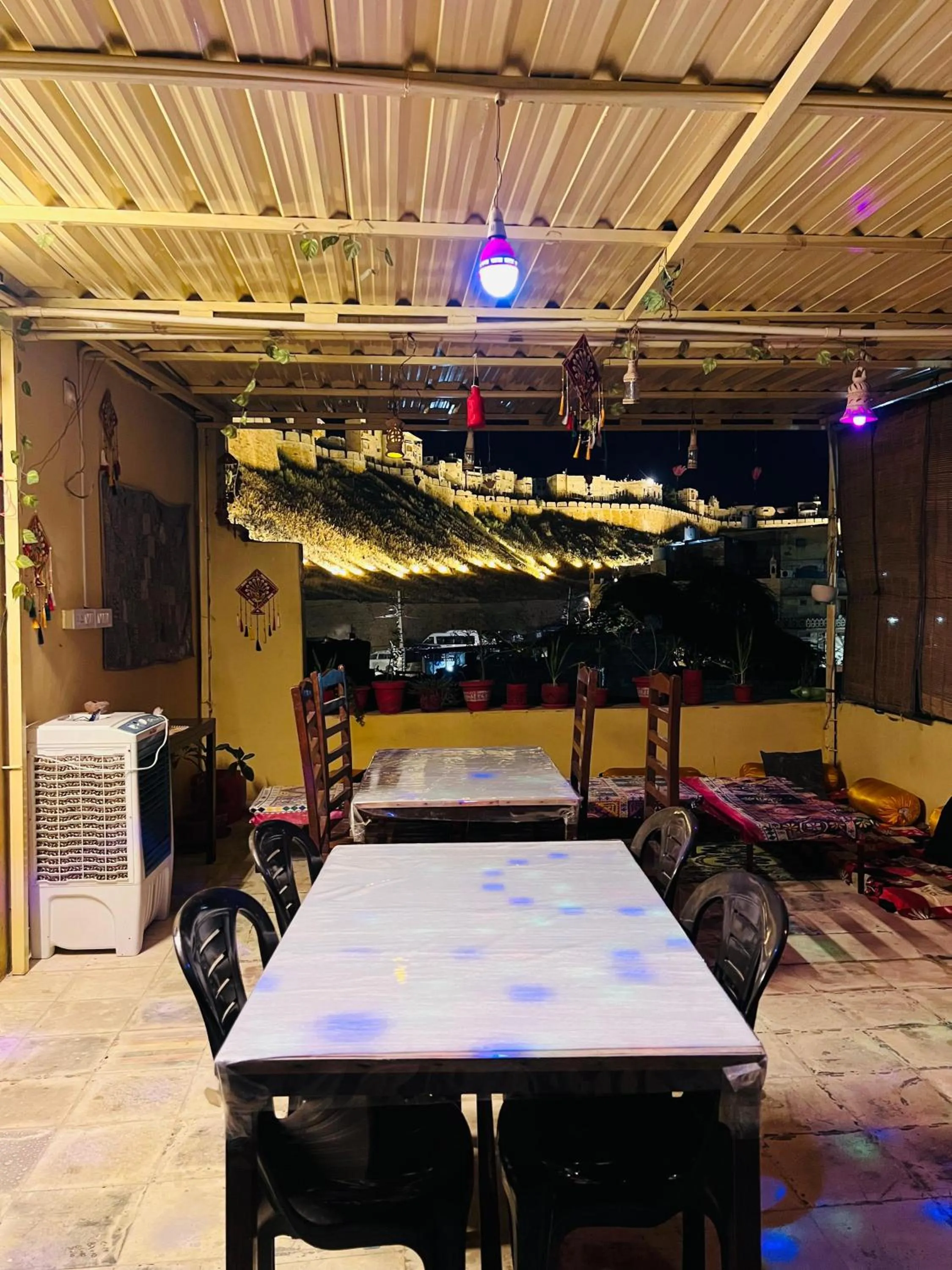 Restaurant/places to eat in Relax Inn Jaisalmer