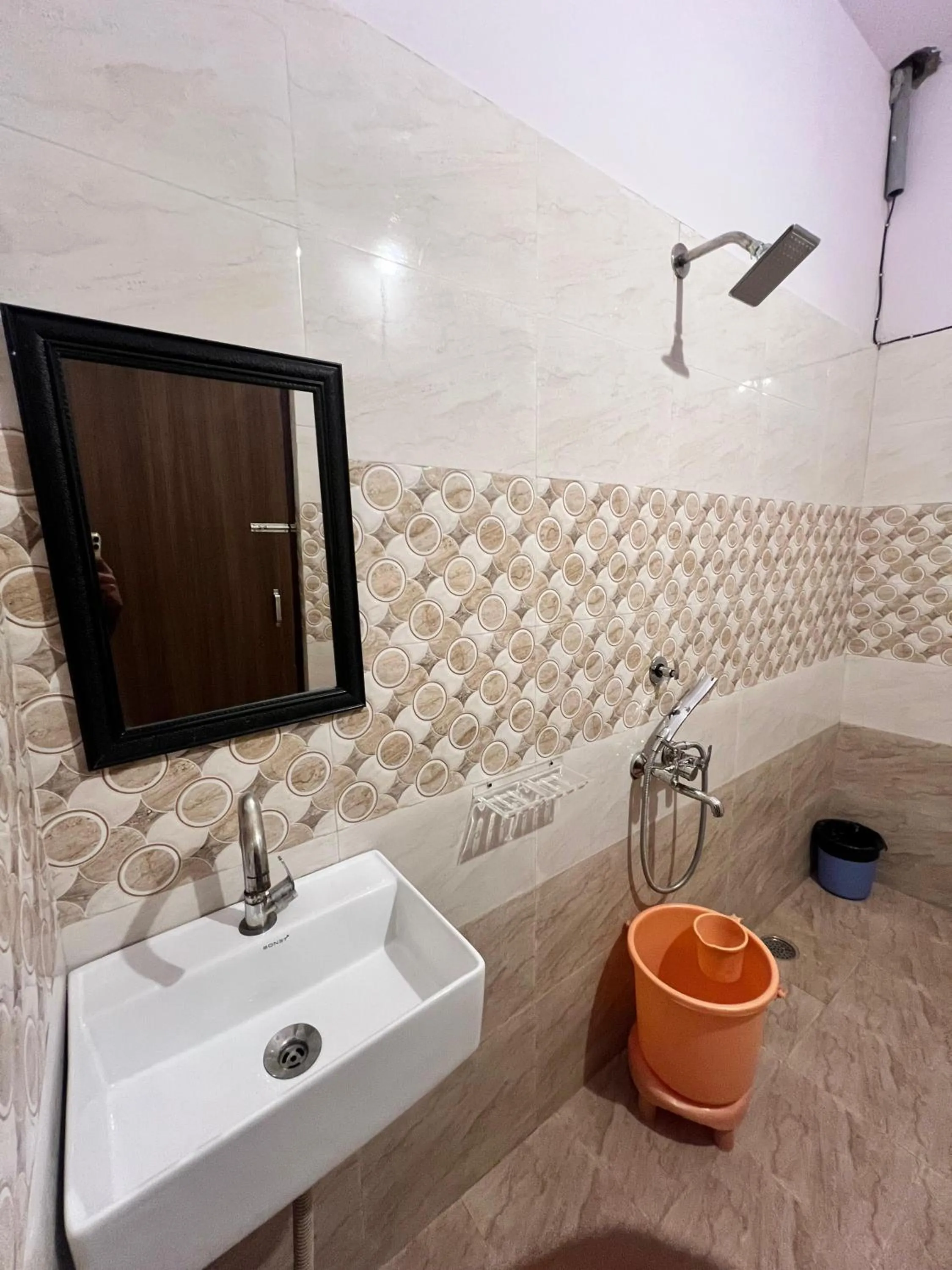 Toilet in Relax Inn Jaisalmer