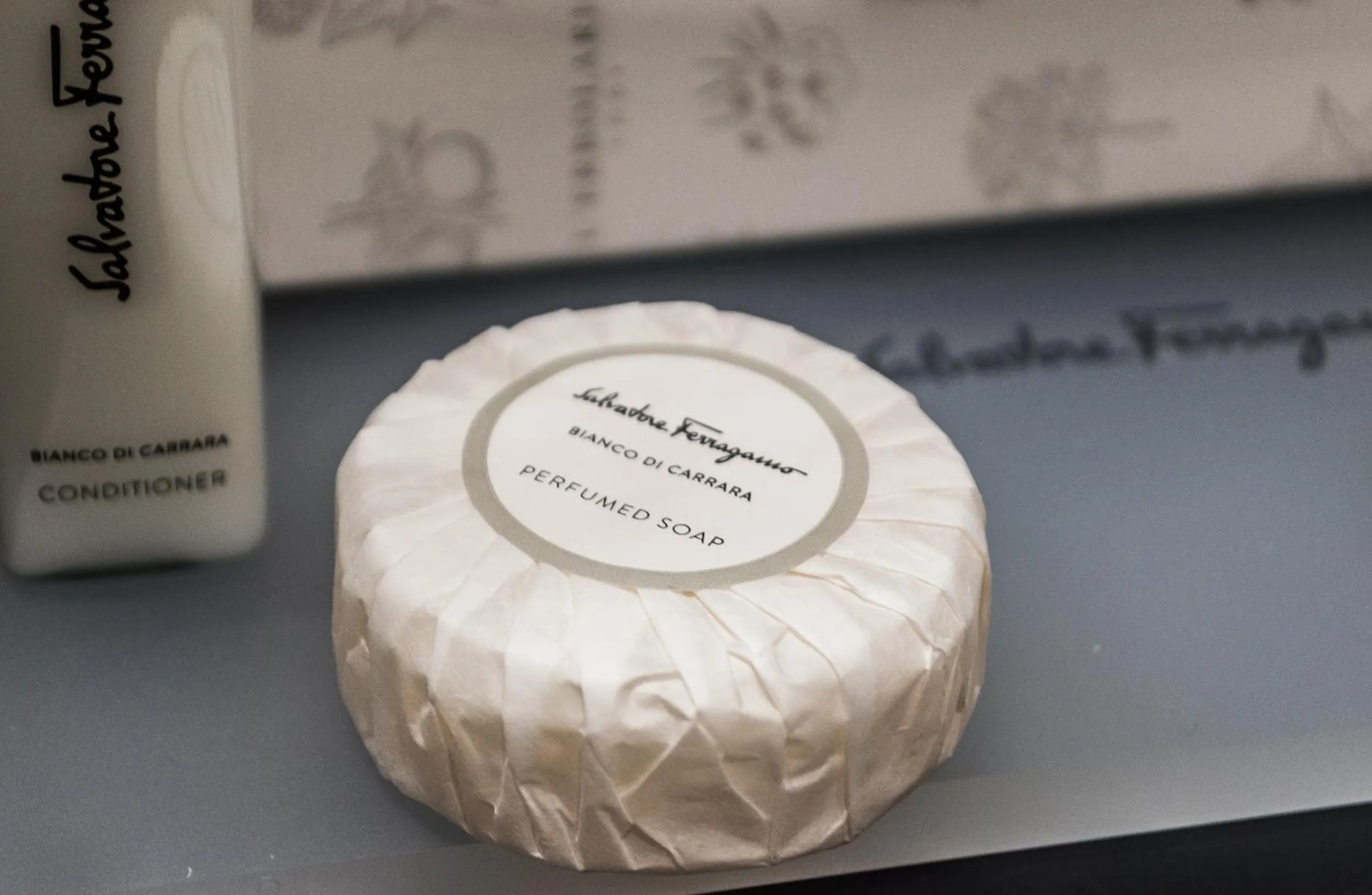 Logo/Certificate/Sign in BB Hotels Smarthotel Duomo