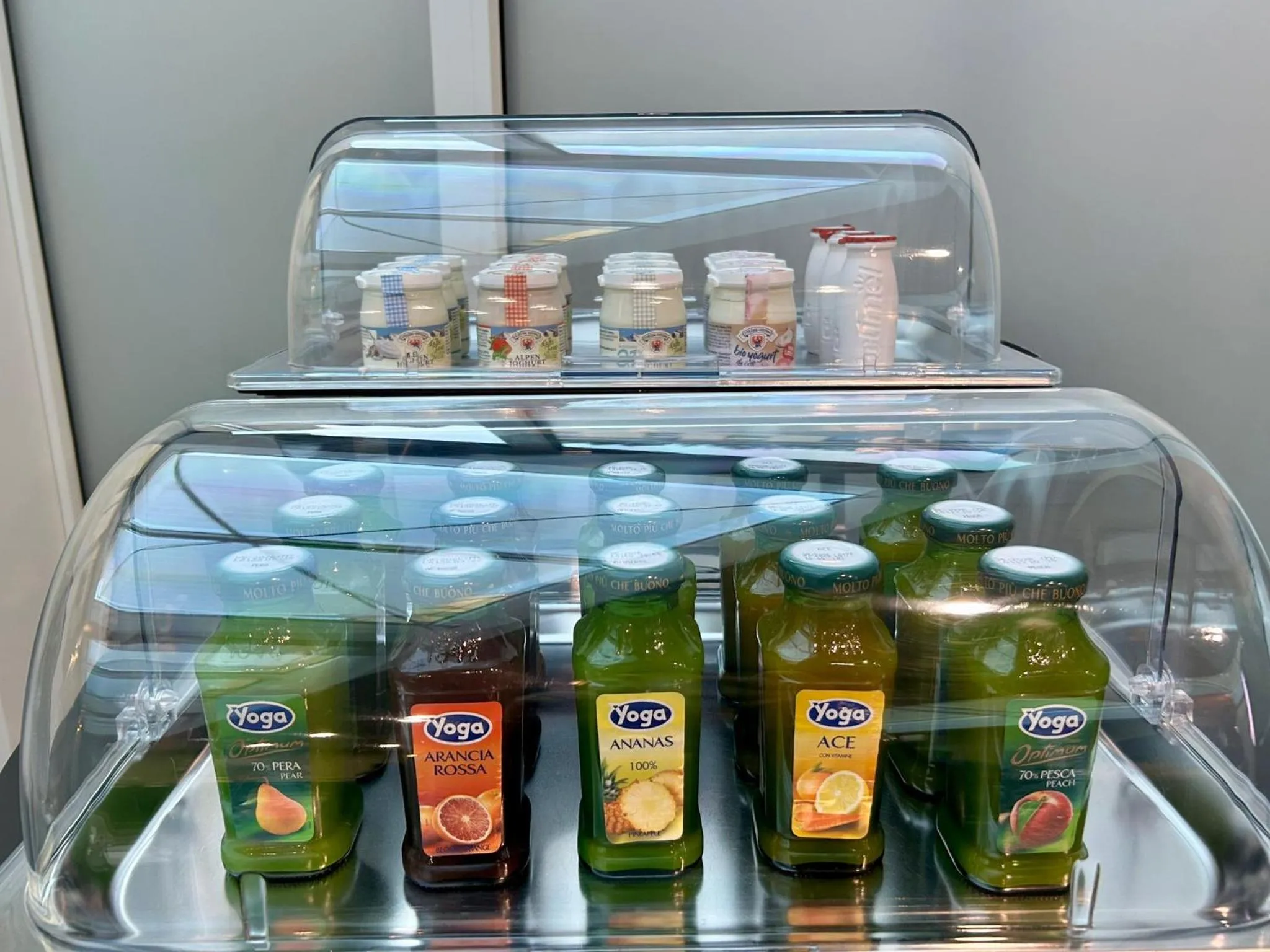 Breakfast in BB Hotels Smarthotel Duomo