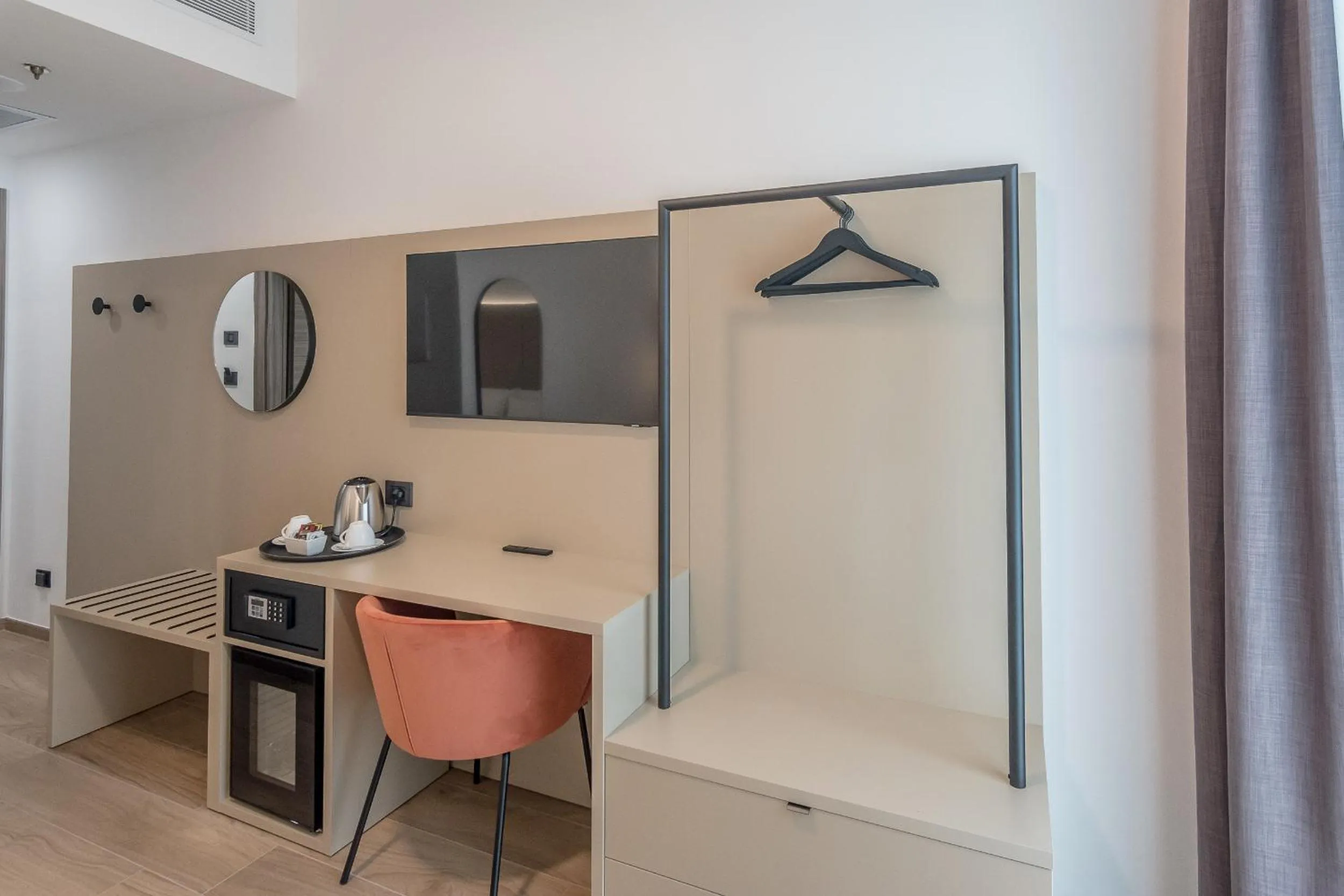 TV and multimedia in BB Hotels Smarthotel Duomo