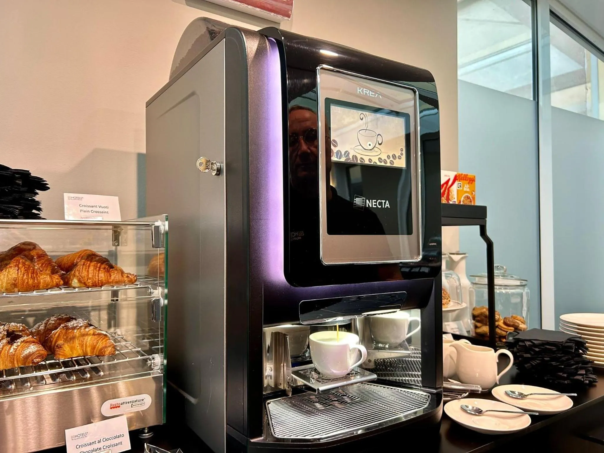 Breakfast in BB Hotels Smarthotel Duomo