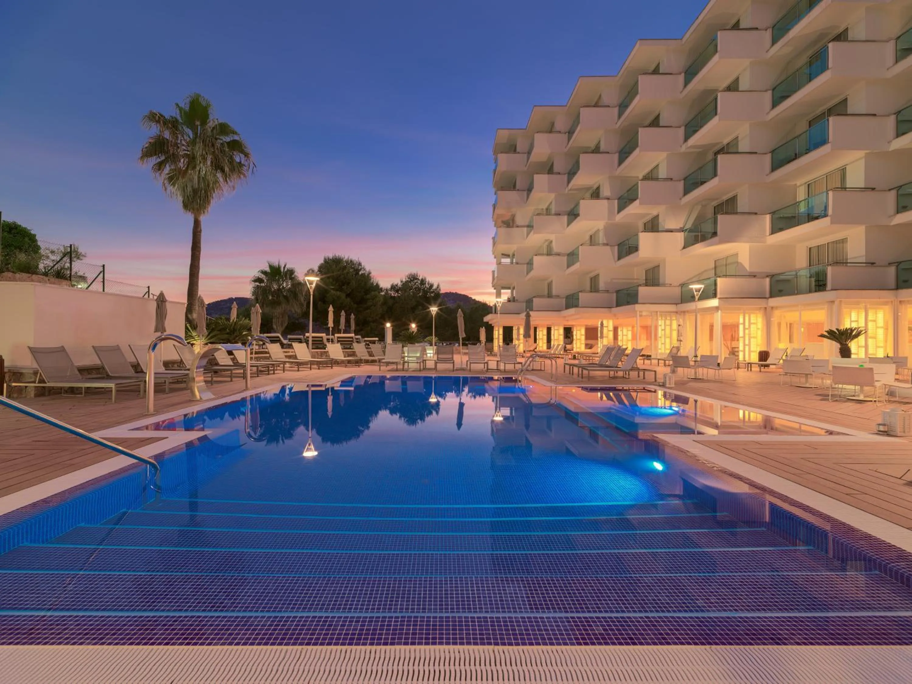 Swimming pool in Boutique Hotel H10 Blue Mar - Adults Only