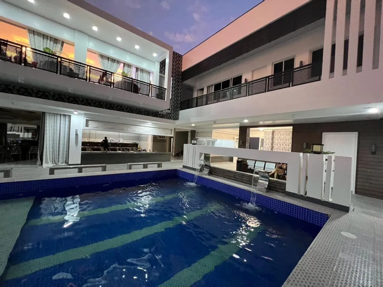 Night in Dampa Poolside Events & Accommodation