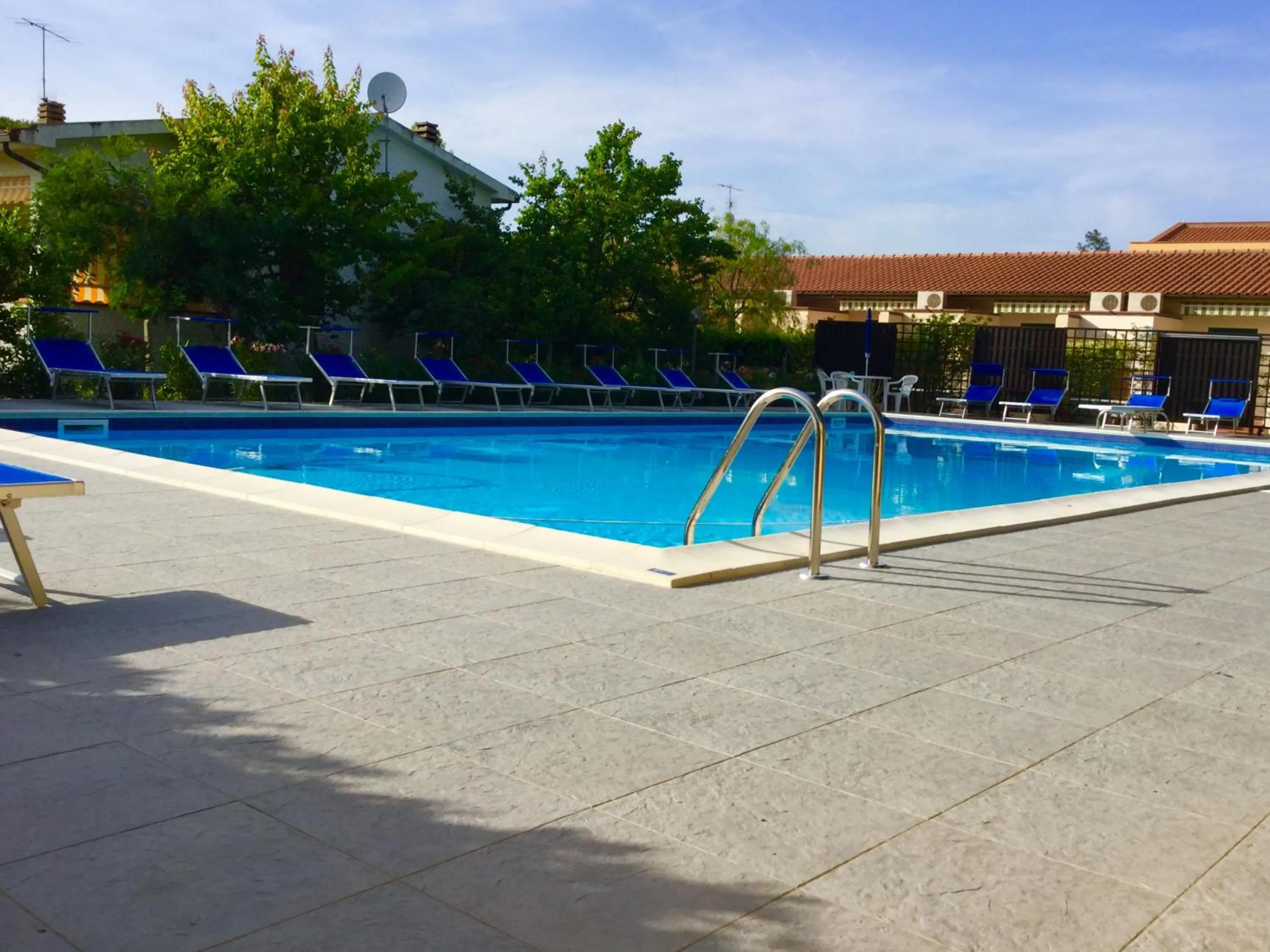Swimming pool in Hotel Lilly