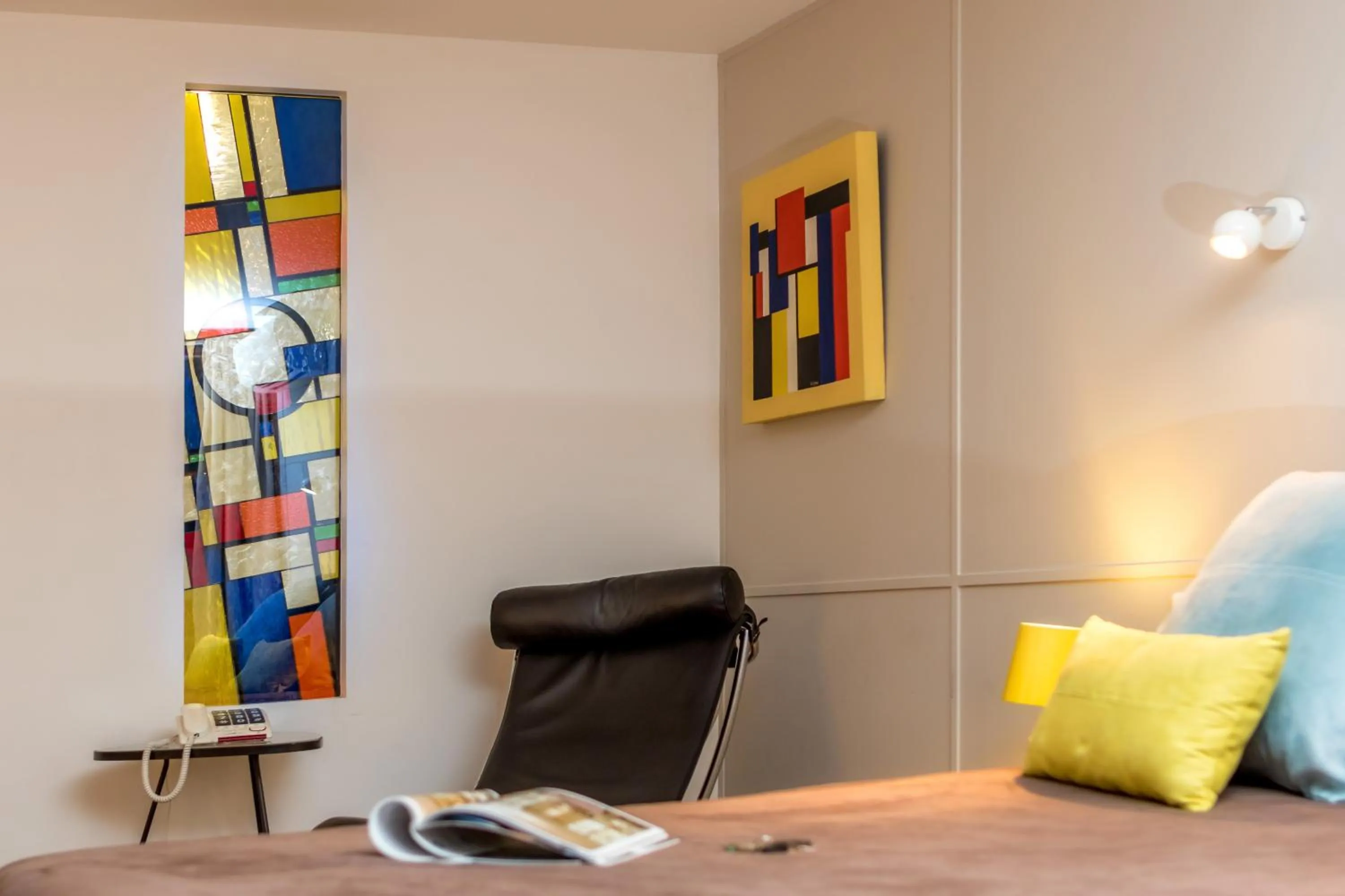 Bedroom, Bed in Hotel le Corbusier