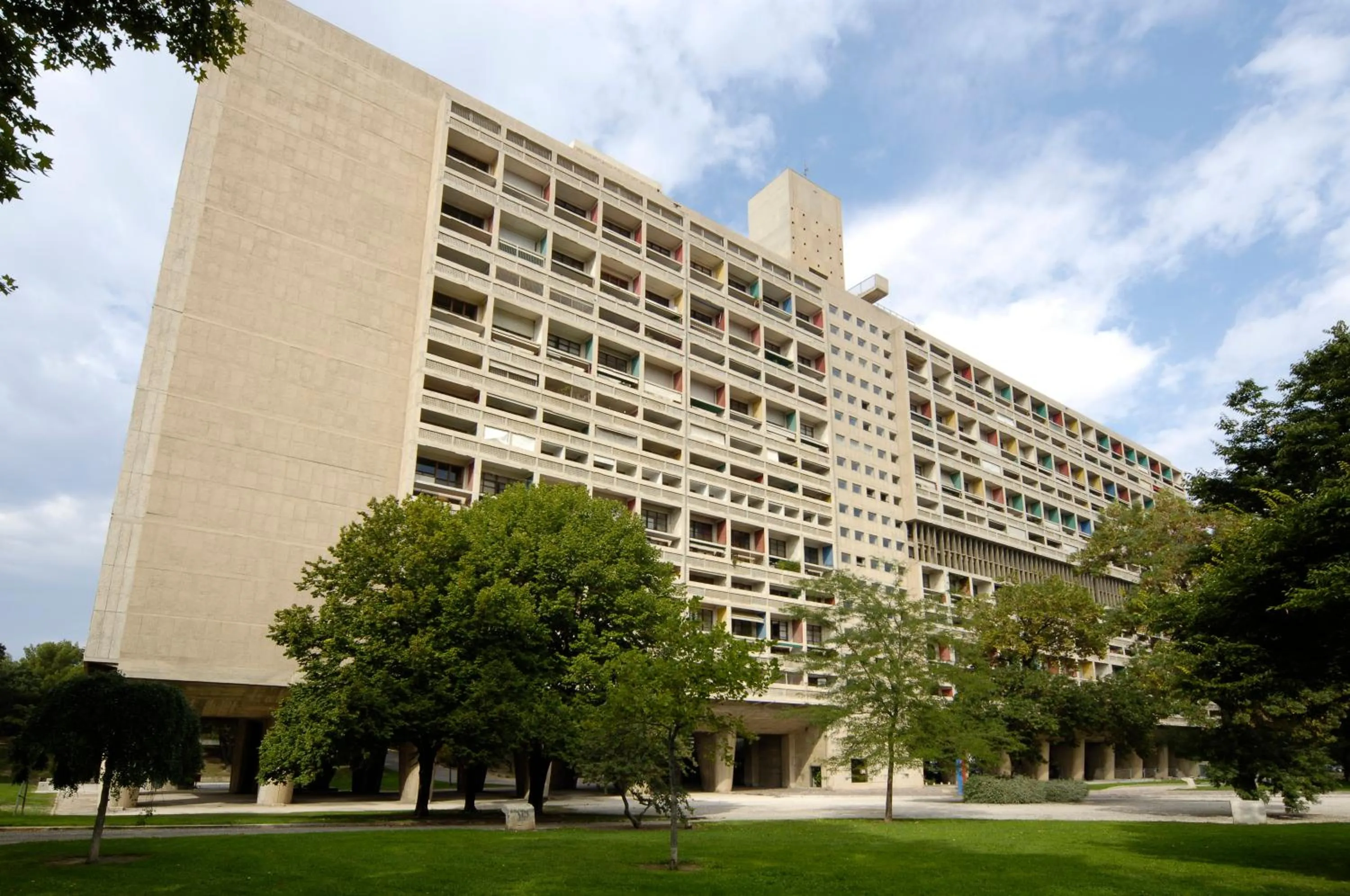 Facade/entrance in Hotel le Corbusier