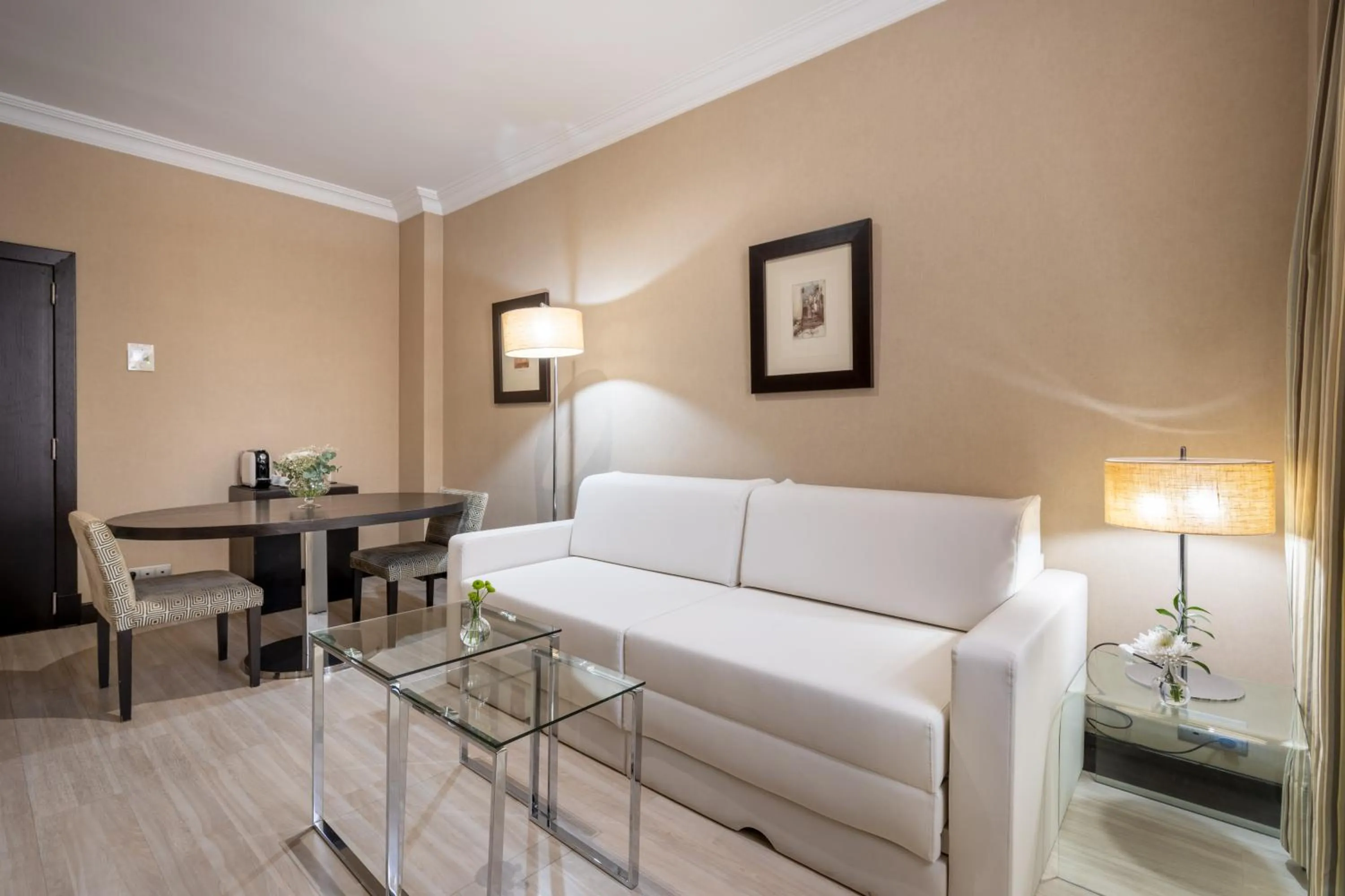 Photo of the whole room in Hotel Saray