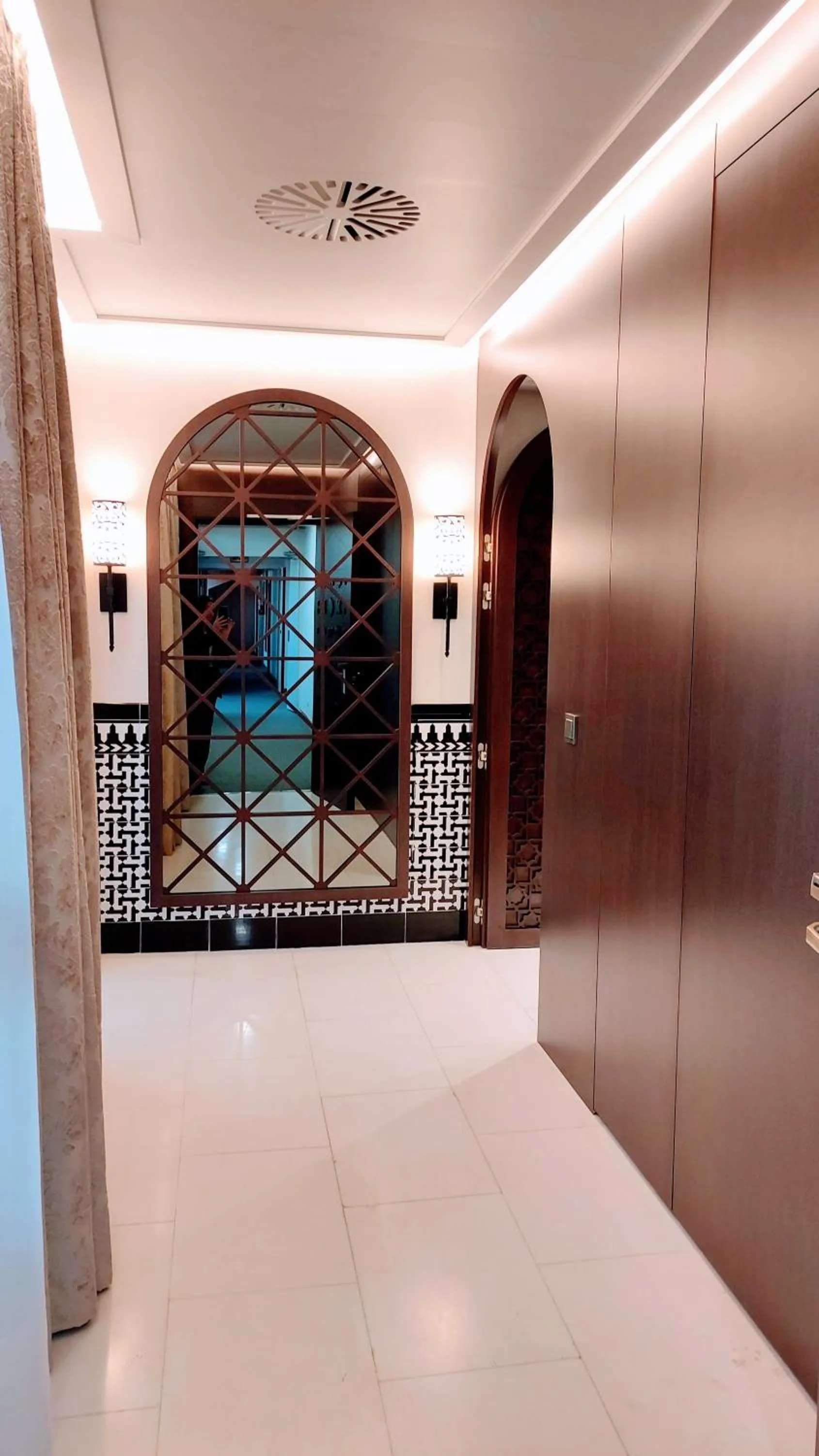 wardrobe in Hotel Saray