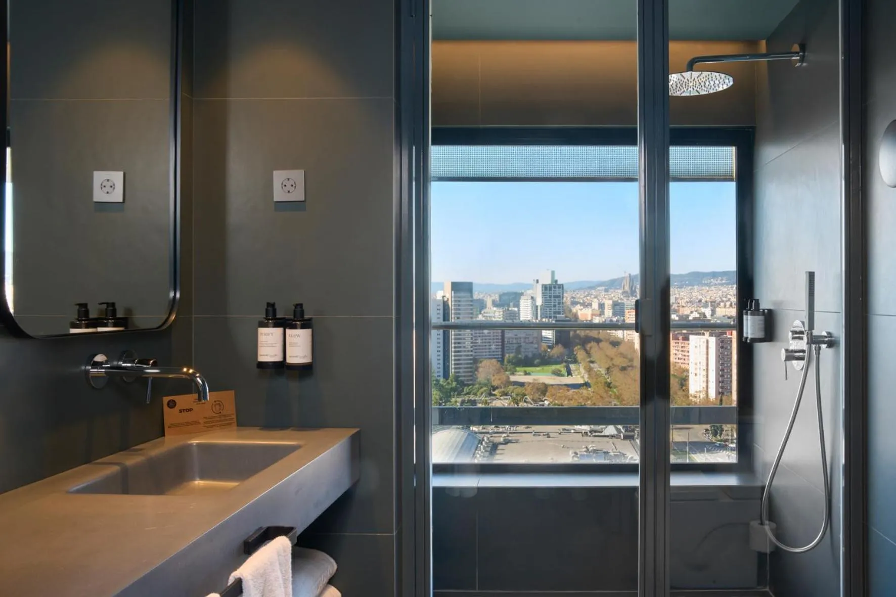 Bathroom in Barcelona Princess