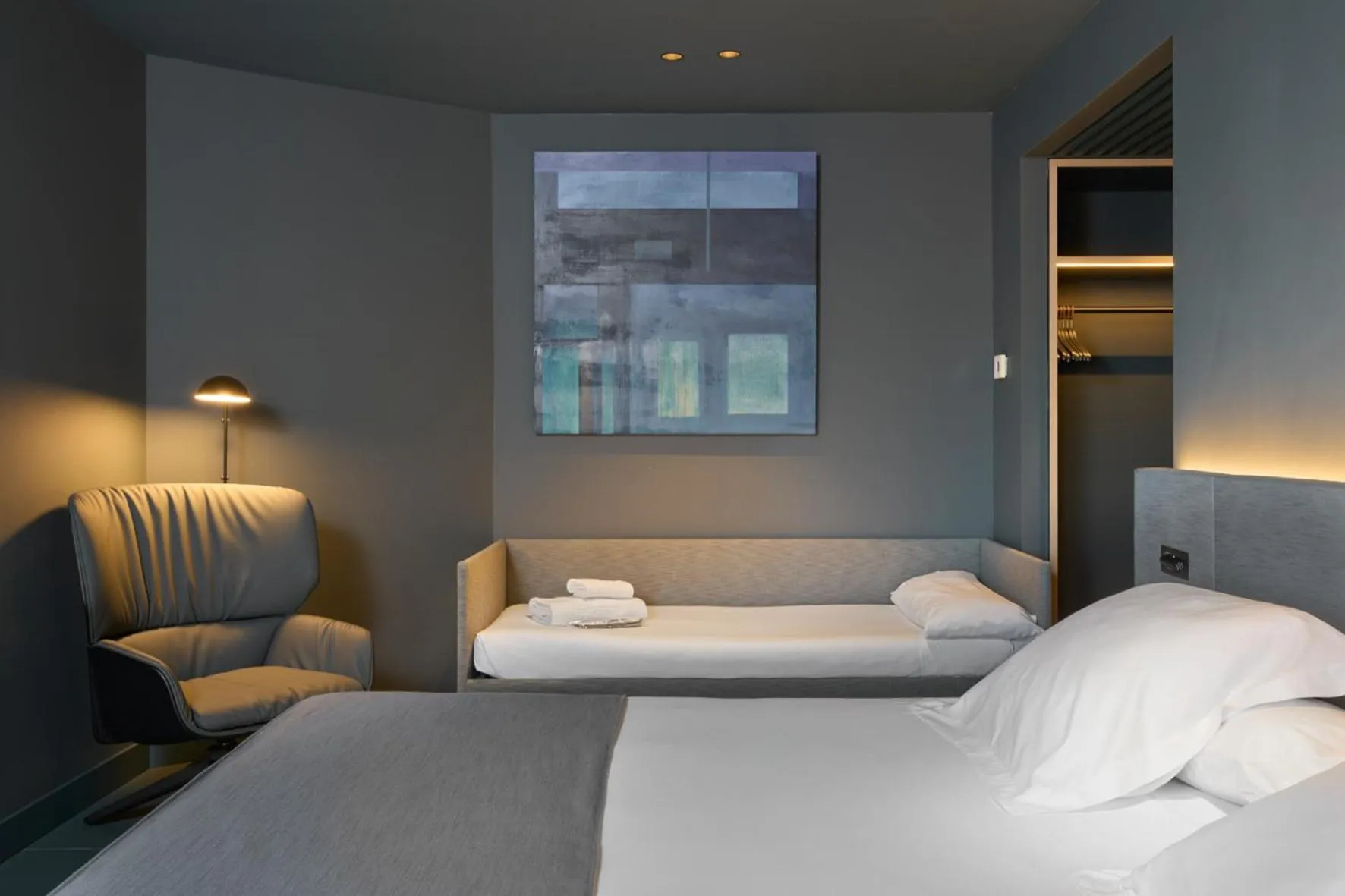 Photo of the whole room, Bed in Barcelona Princess