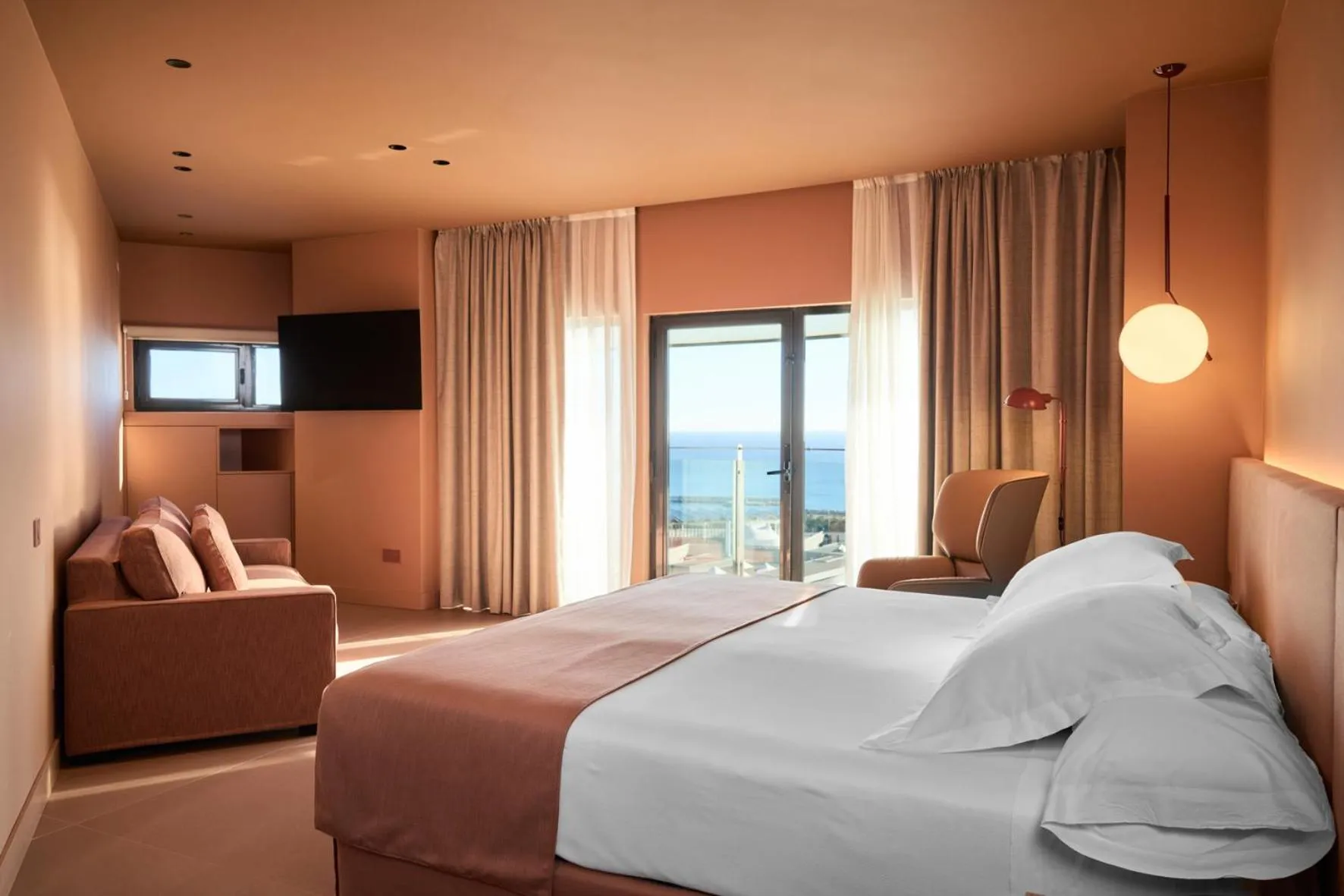 Photo of the whole room, Bed in Barcelona Princess