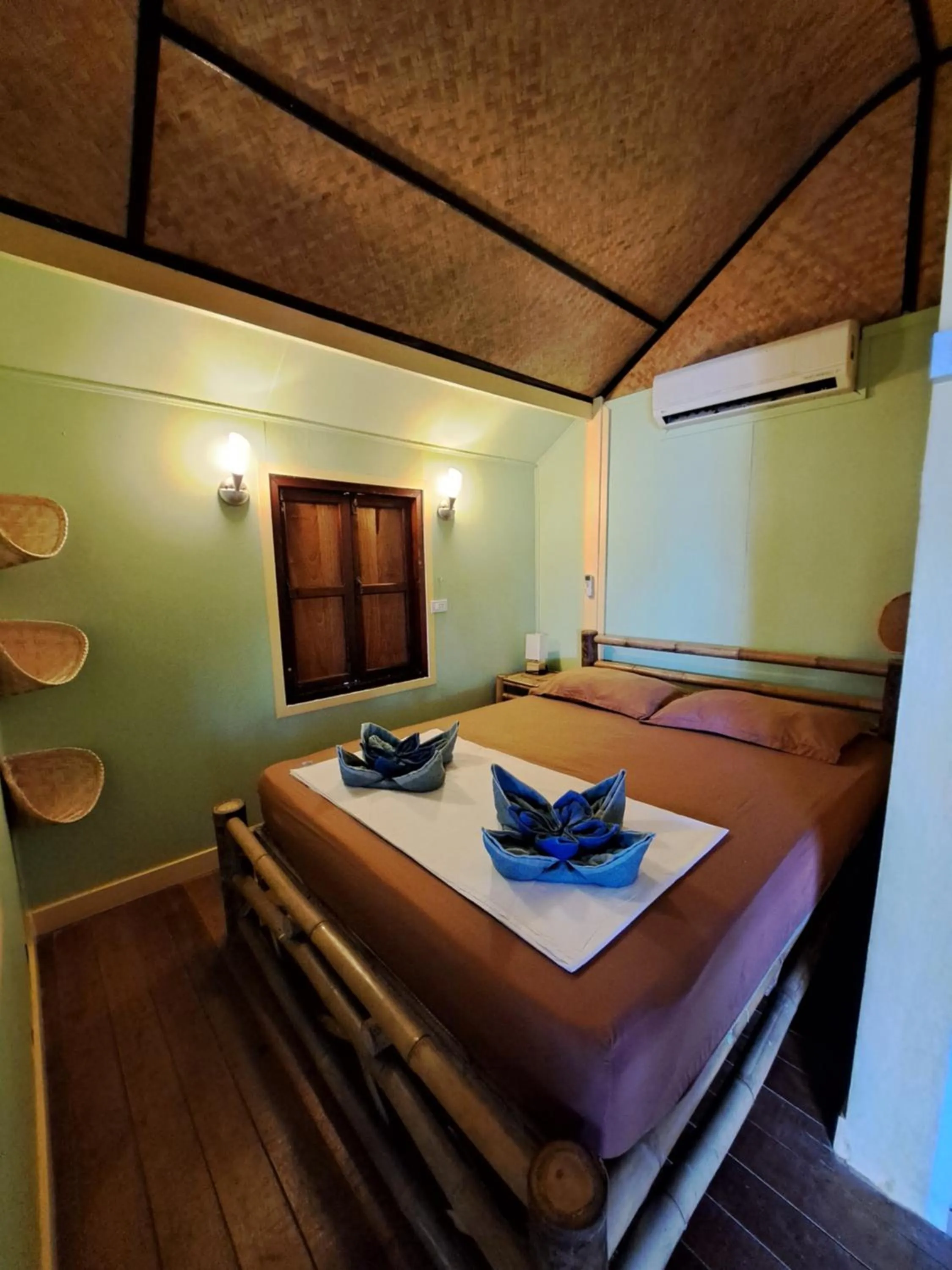 One-Bedroom Bungalow in Sense Asia