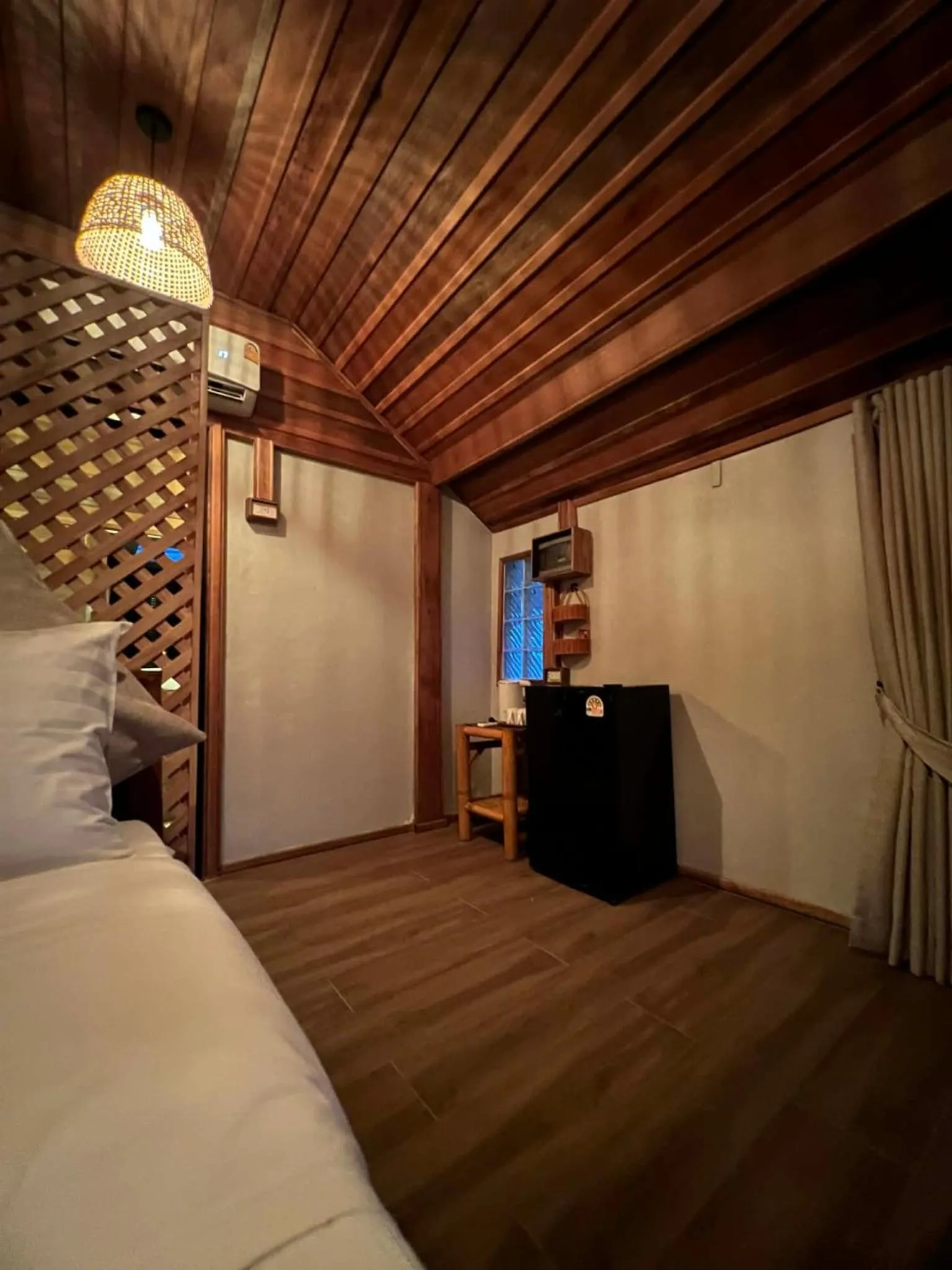 Photo of the whole room, Bed in Sense Asia