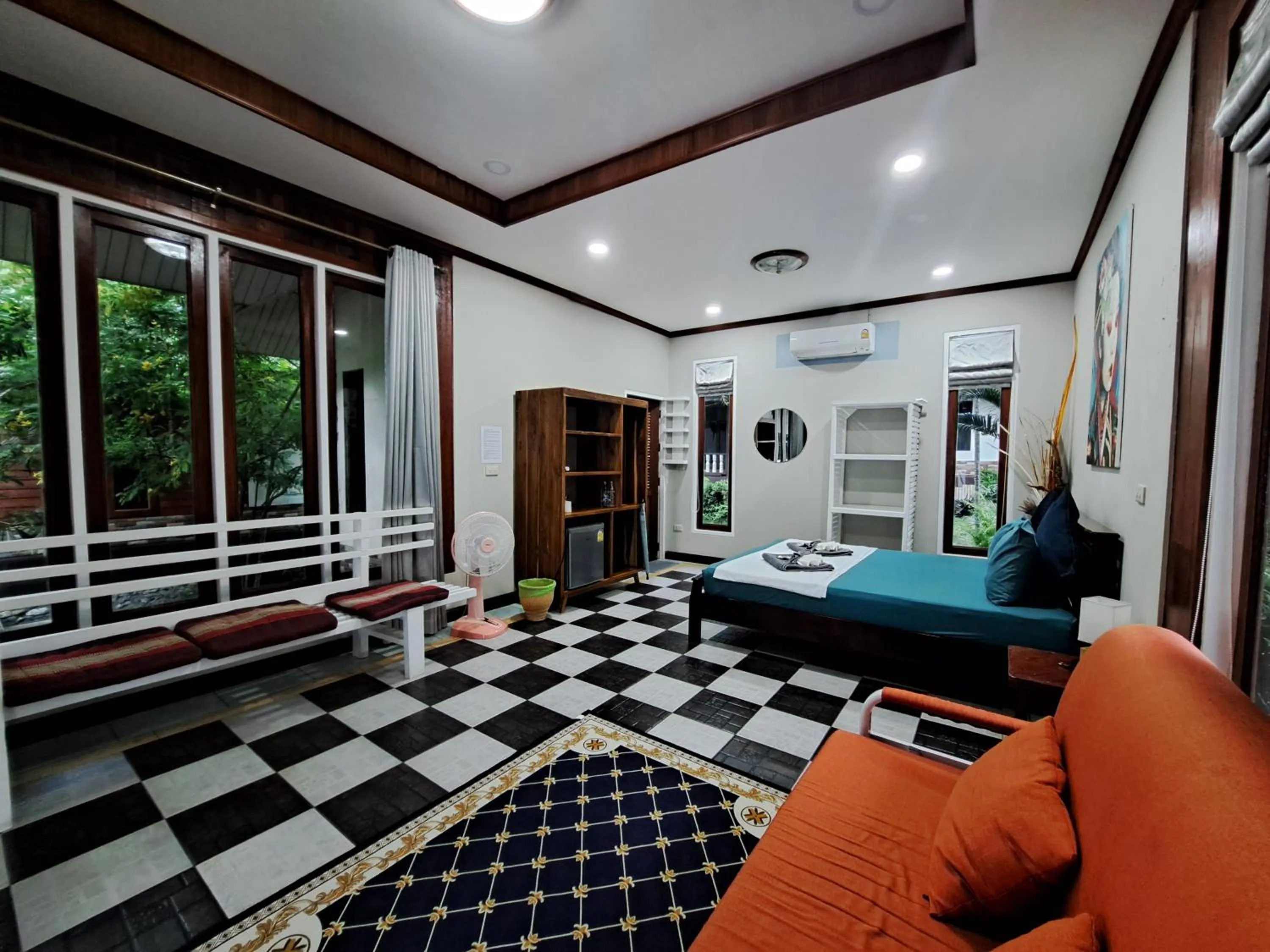 Photo of the whole room in Sense Asia