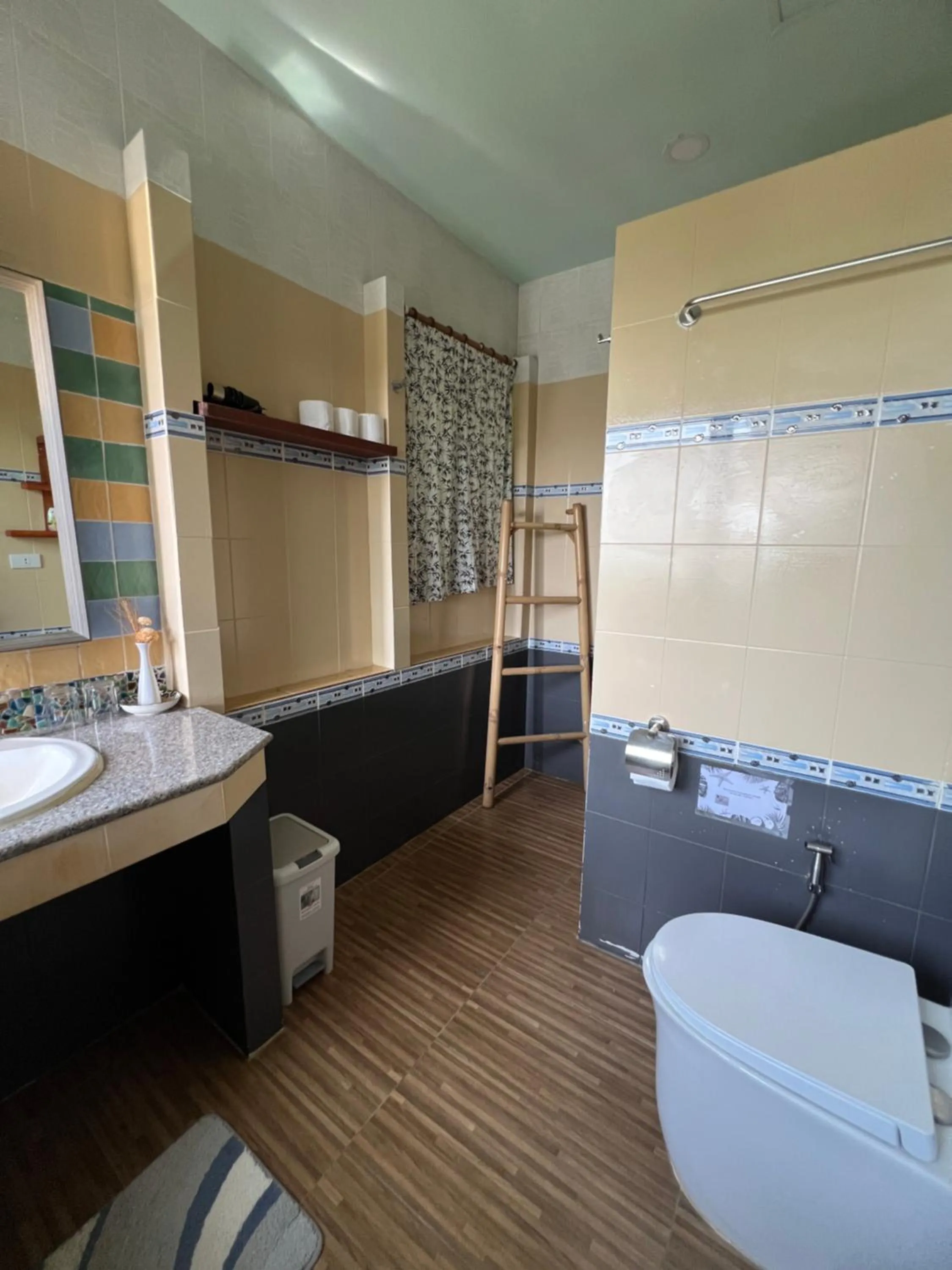 Toilet in Sense Asia