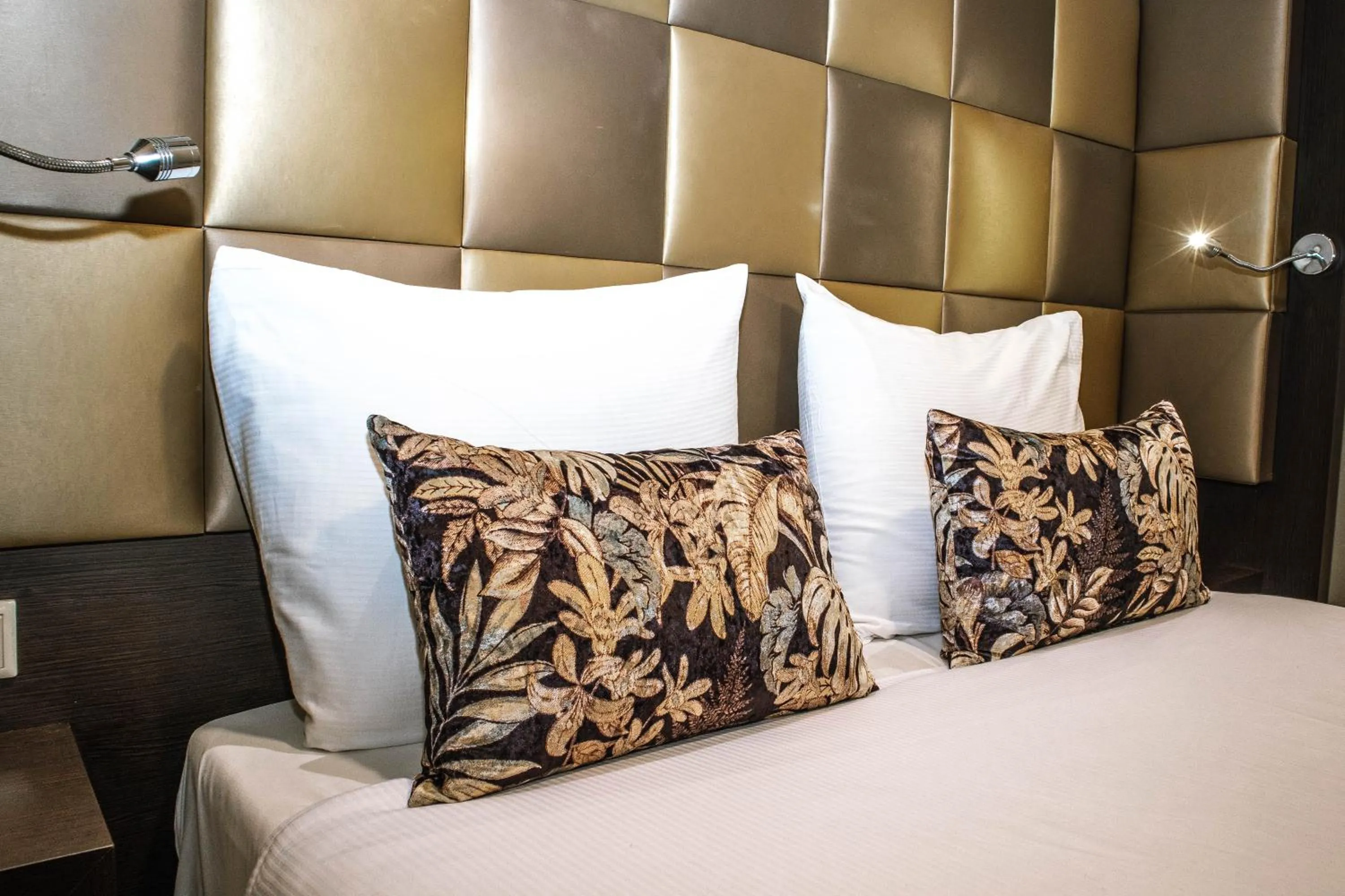 Bed in Golden Mansion Aparthotel