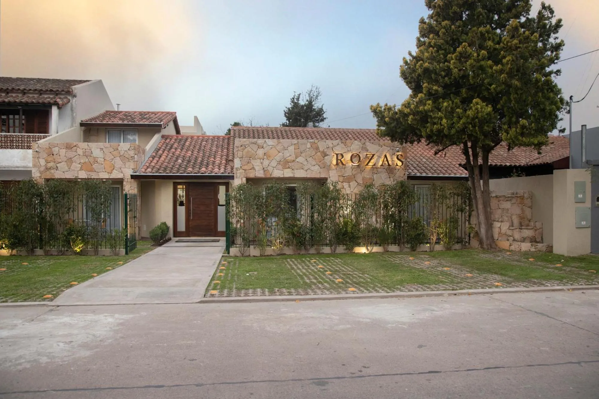 Property building in Rozas Apart