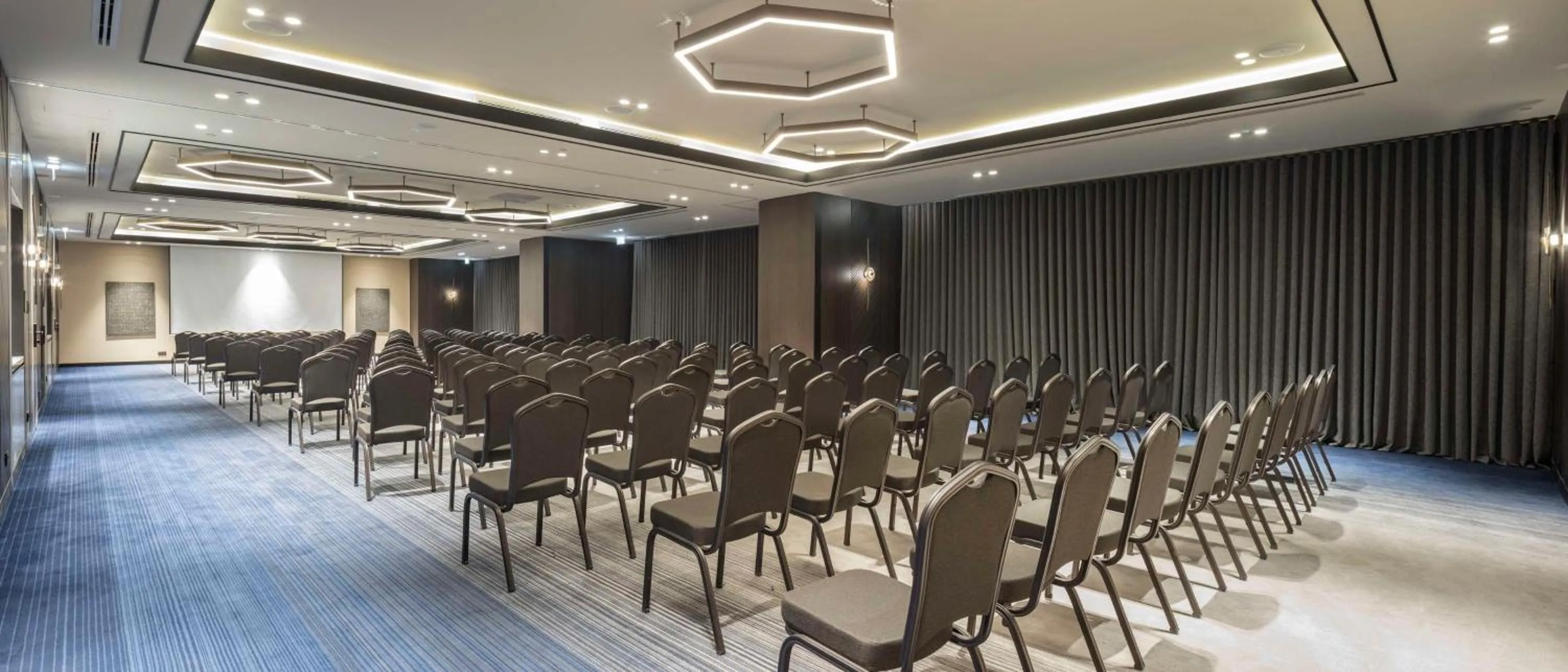 Meeting/conference room in DoubleTree by Hilton Sanliurfa