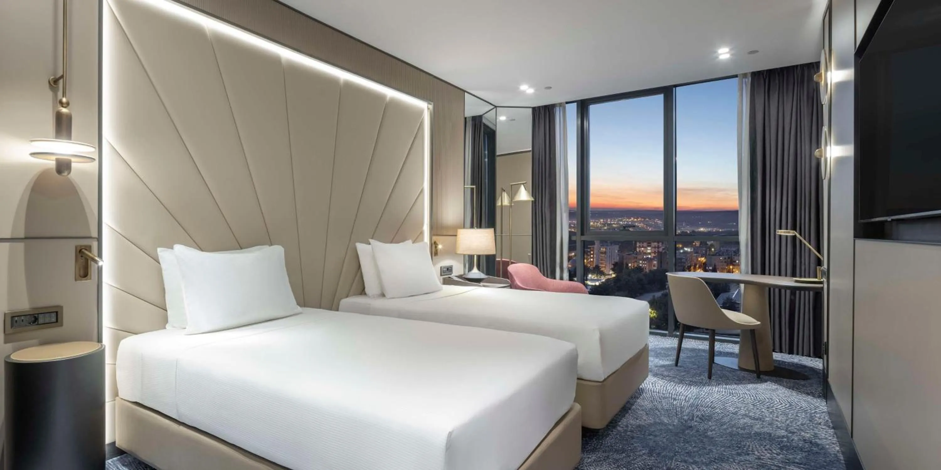 Bed in DoubleTree by Hilton Sanliurfa