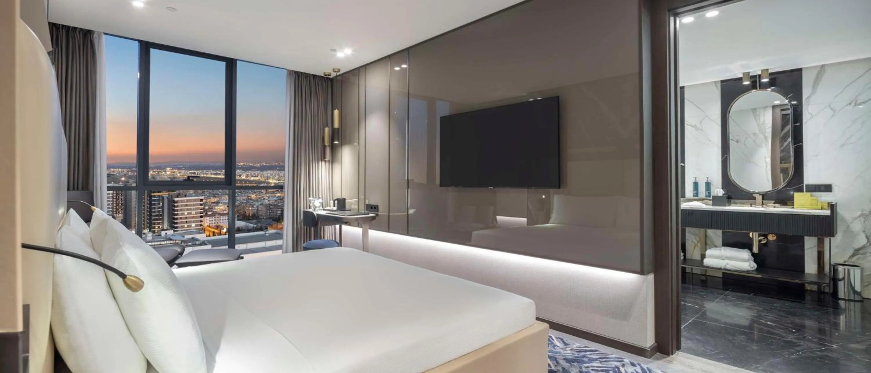 View (from property/room), Bed in DoubleTree by Hilton Sanliurfa