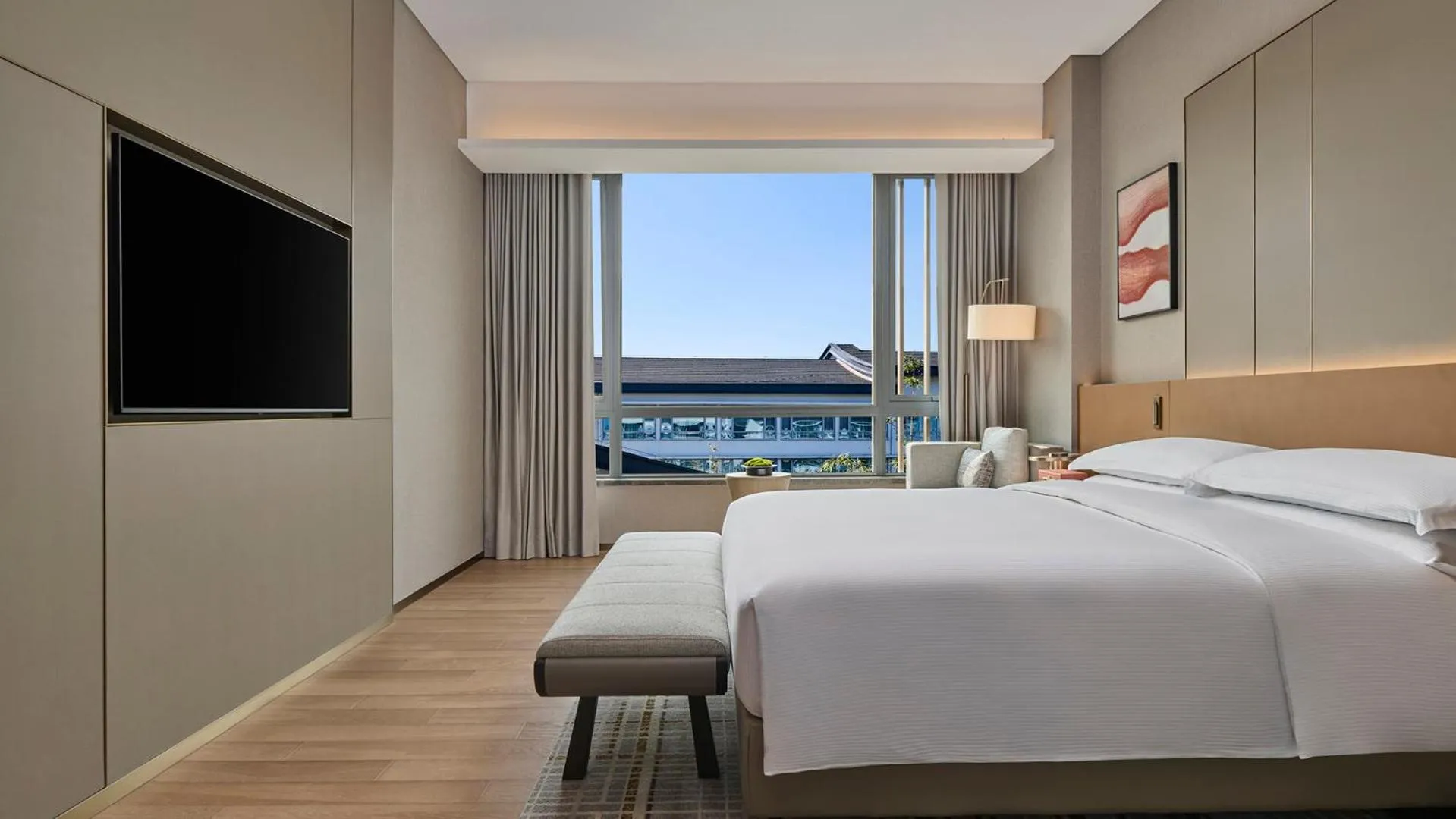 Bed in DoubleTree by Hilton Jiangxi Fuzhou