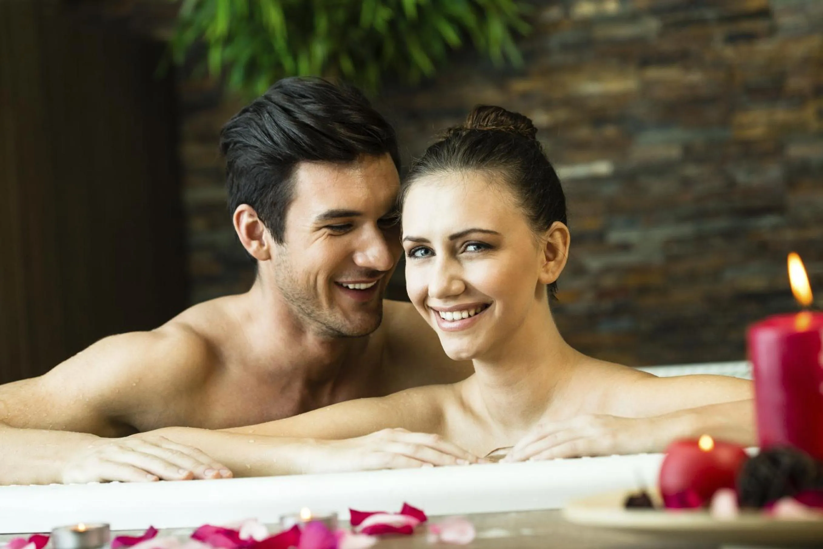 People in Elba Motril Beach & Business Hotel